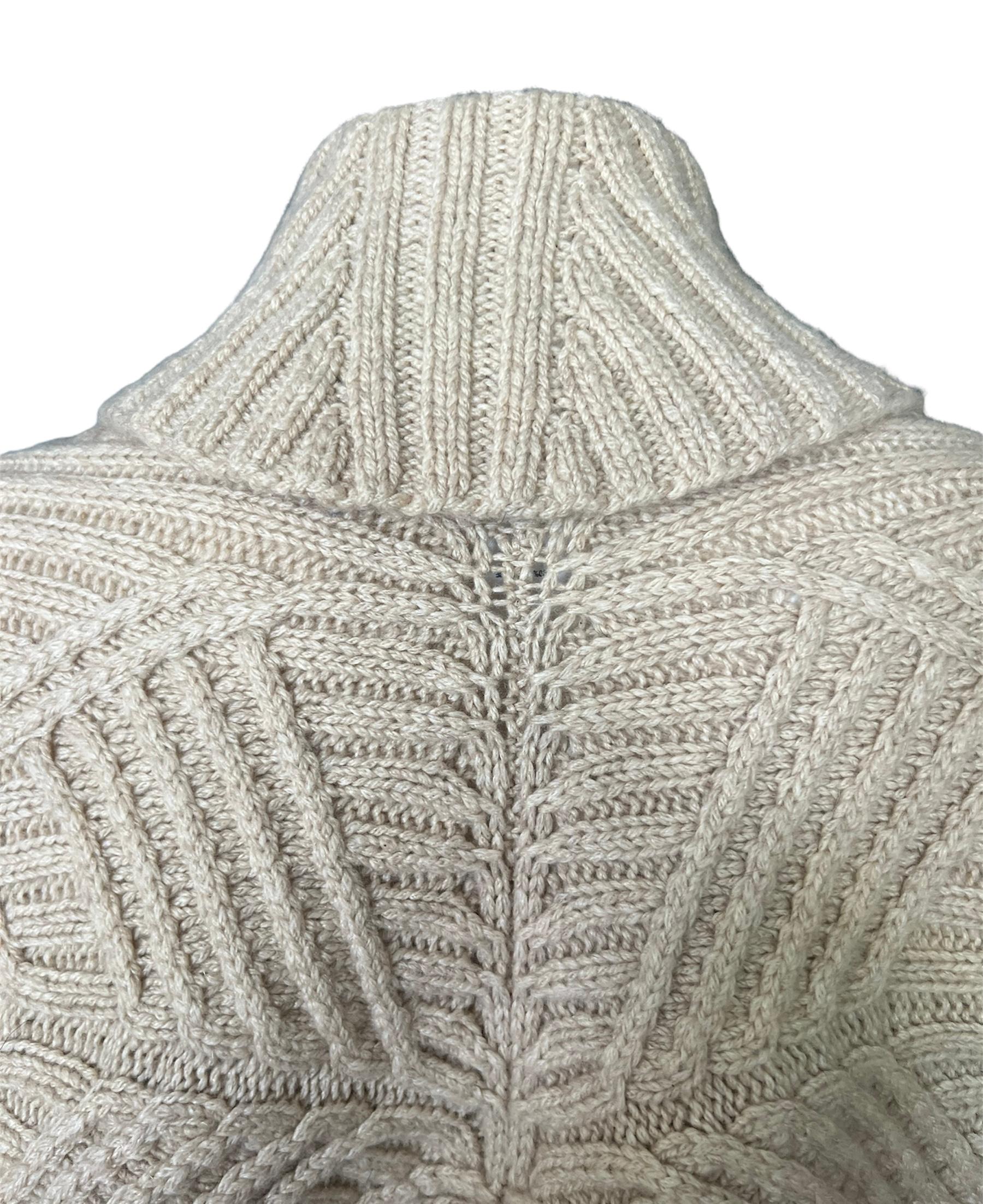 Women's Vintage Oscar de la Renta Beige Cardigan Sweater, Size Small For Sale