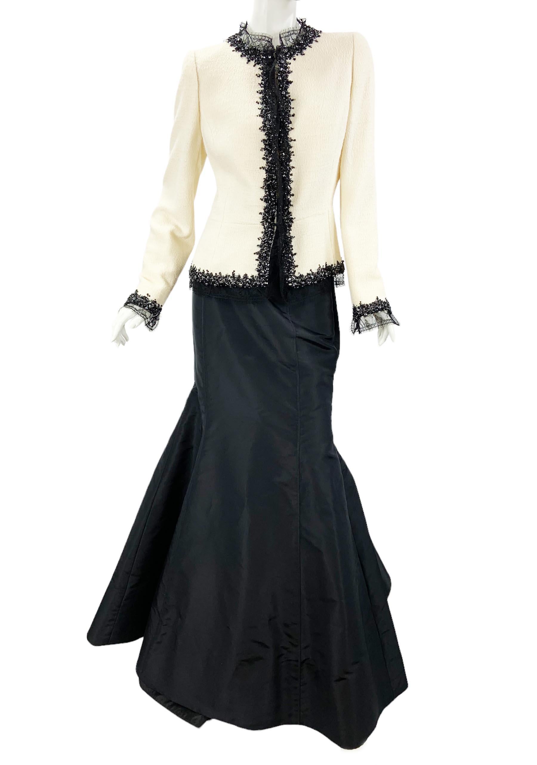 Vintage Oscar de la Renta Boucle White Lace and Beads Embellished Jacket US 8  For Sale 6