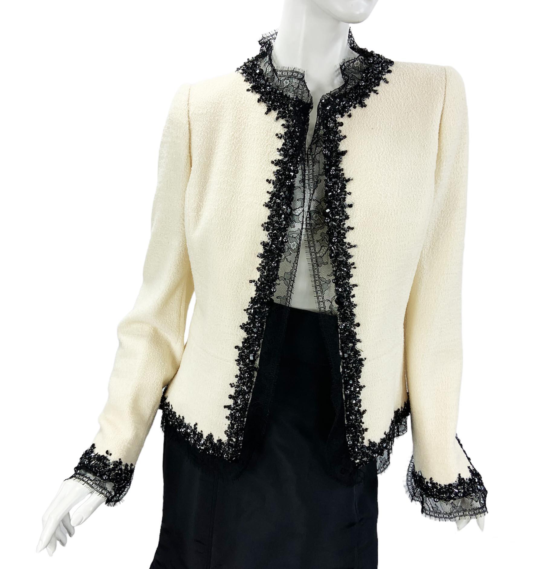 Vintage Oscar de la Renta Boucle White Lace and Beads Embellished Jacket US 8  For Sale 1
