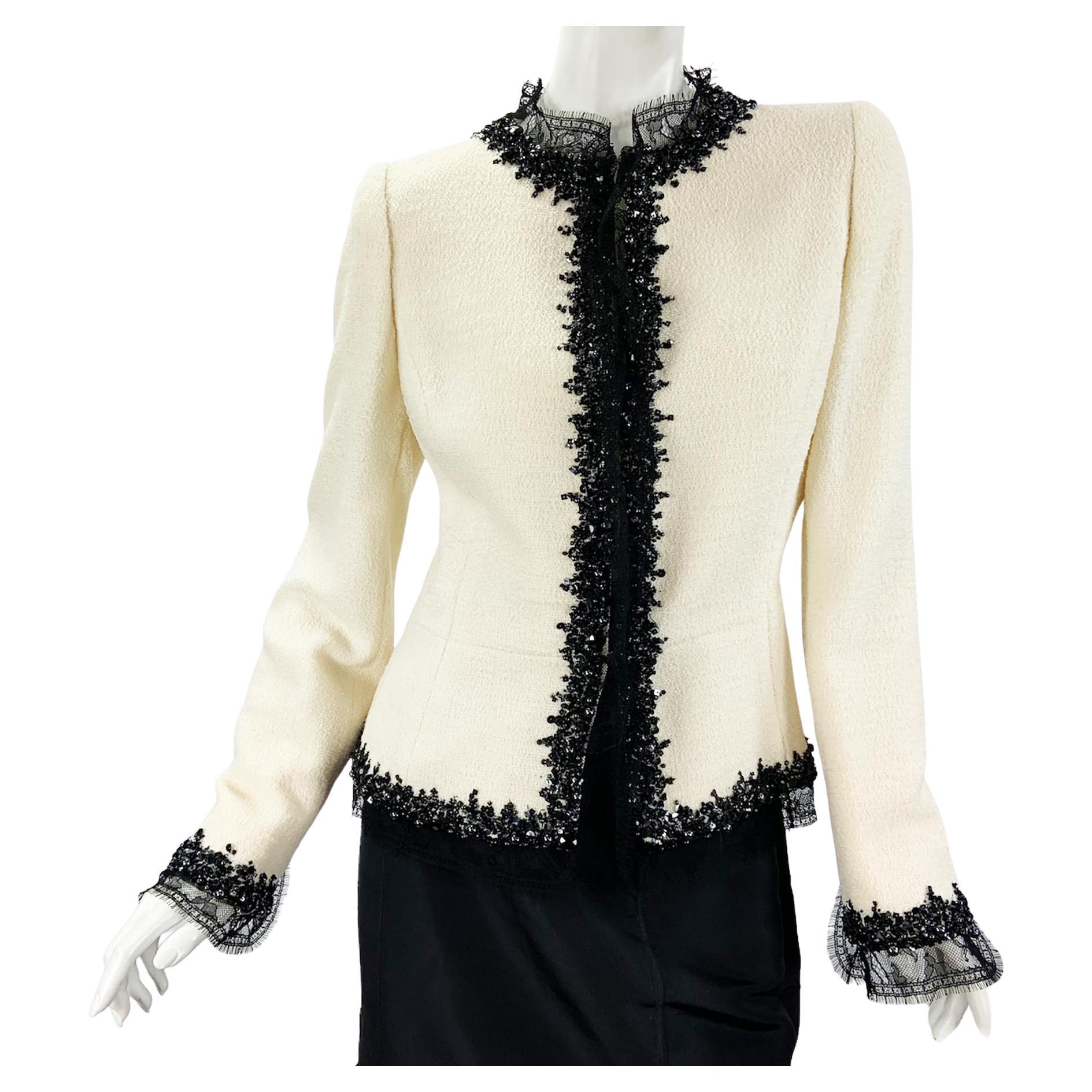 Vintage Oscar de la Renta Boucle White Lace and Beads Embellished Jacket US 8  For Sale