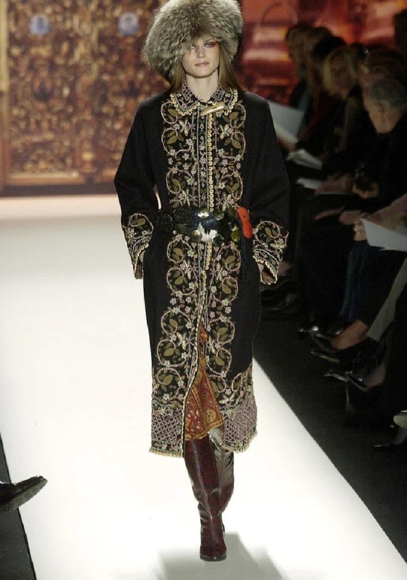 Vintage Oscar De La Renta Couture FW 2002 Breitschwanz-Lamm mit Perlen bestickter Mantel im Zustand „Hervorragend“ im Angebot in Montgomery, TX