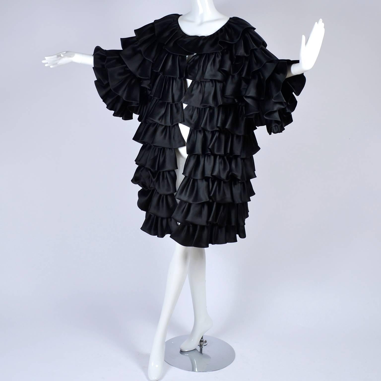 Vintage Oscar de la Renta Silk Evening Coat with Black Ruffles Lined in Organza 3