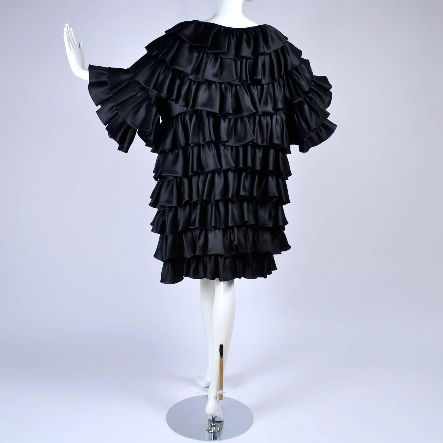 Vintage Oscar de la Renta Silk Evening Coat with Black Ruffles Lined in Organza 4