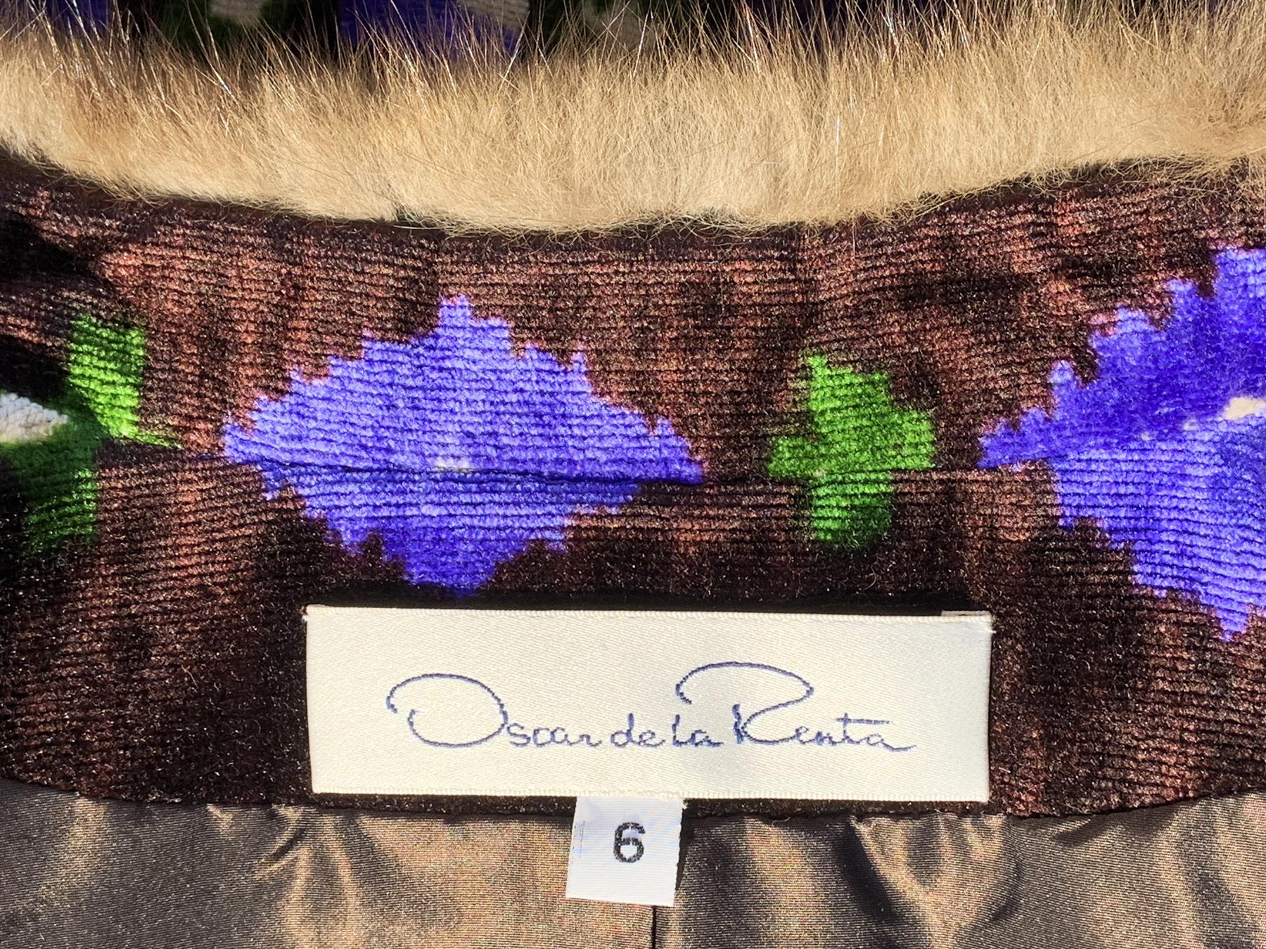 Oscar De La Renta Vintage A/I 2005 Cappotto in seta con stampa ikat e finiture in zibellino US 6 in vendita 7