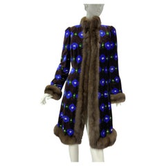 Vintage Oscar de la Renta F/W 2005 Runway Sable Trim Ikat Print Silk Coat US 6