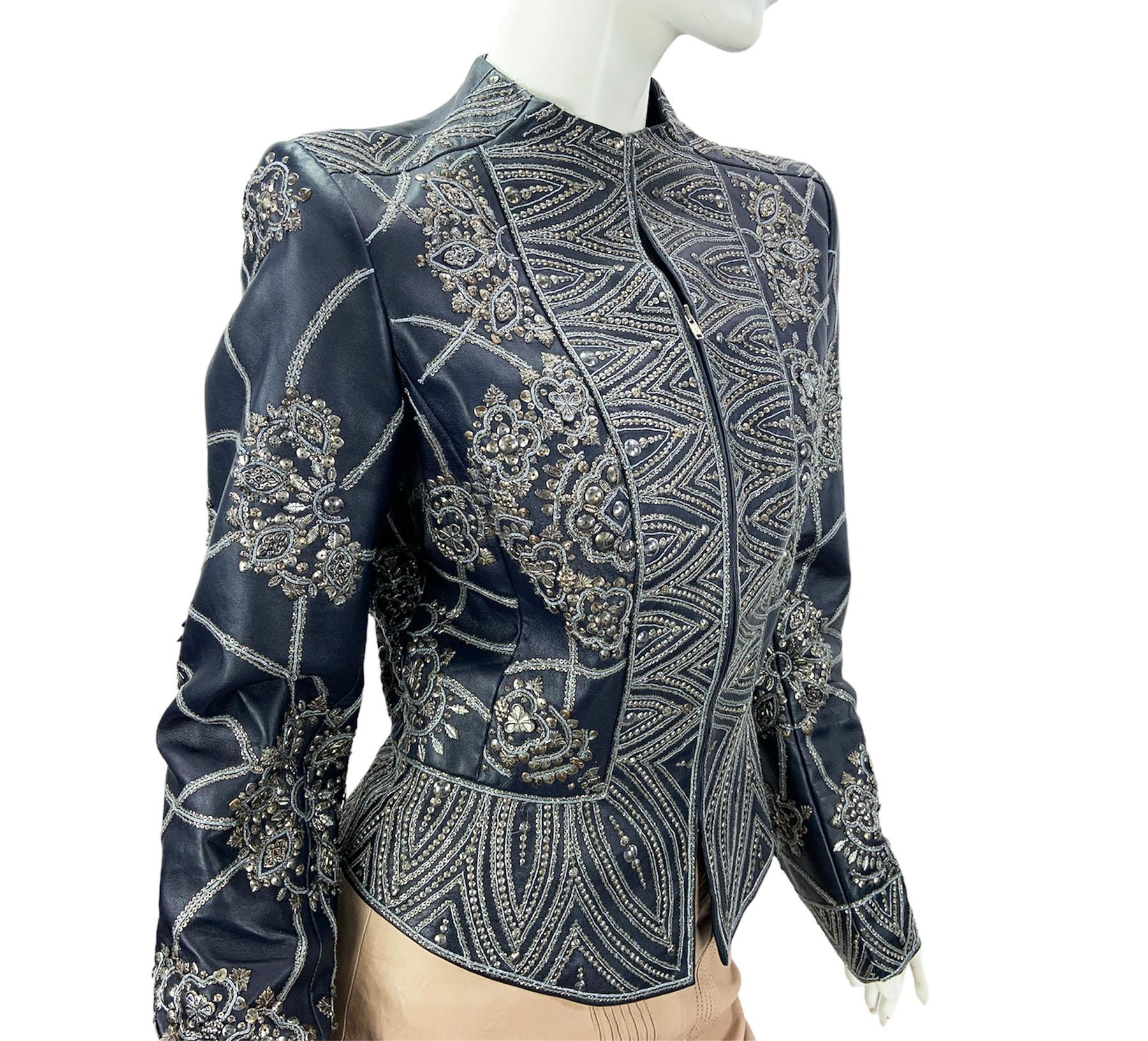 Vintage Oscar de la Renta F/W 2006 Blue Leather Embroidered Jacket US size 6 In Excellent Condition For Sale In Montgomery, TX