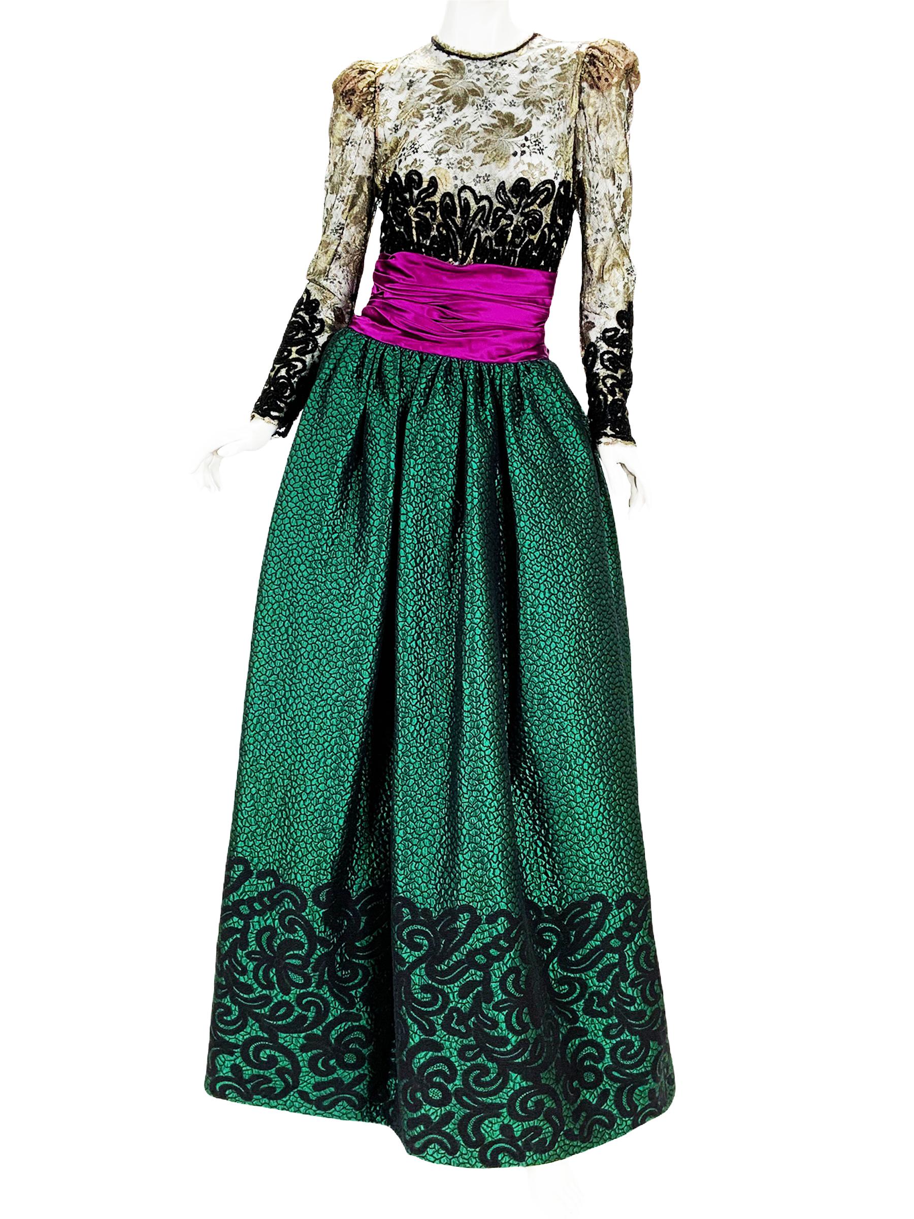 Vintage Oscar de la Renta for Fred Hayman Beverly Hills Matelassé Evening Dress Gown
Designer size - 6
C 1986 Collection
Same dress located in the Museum of Fine Arts, Houston
Amazing combination of the contrast colors and fabrics!!! The top is made