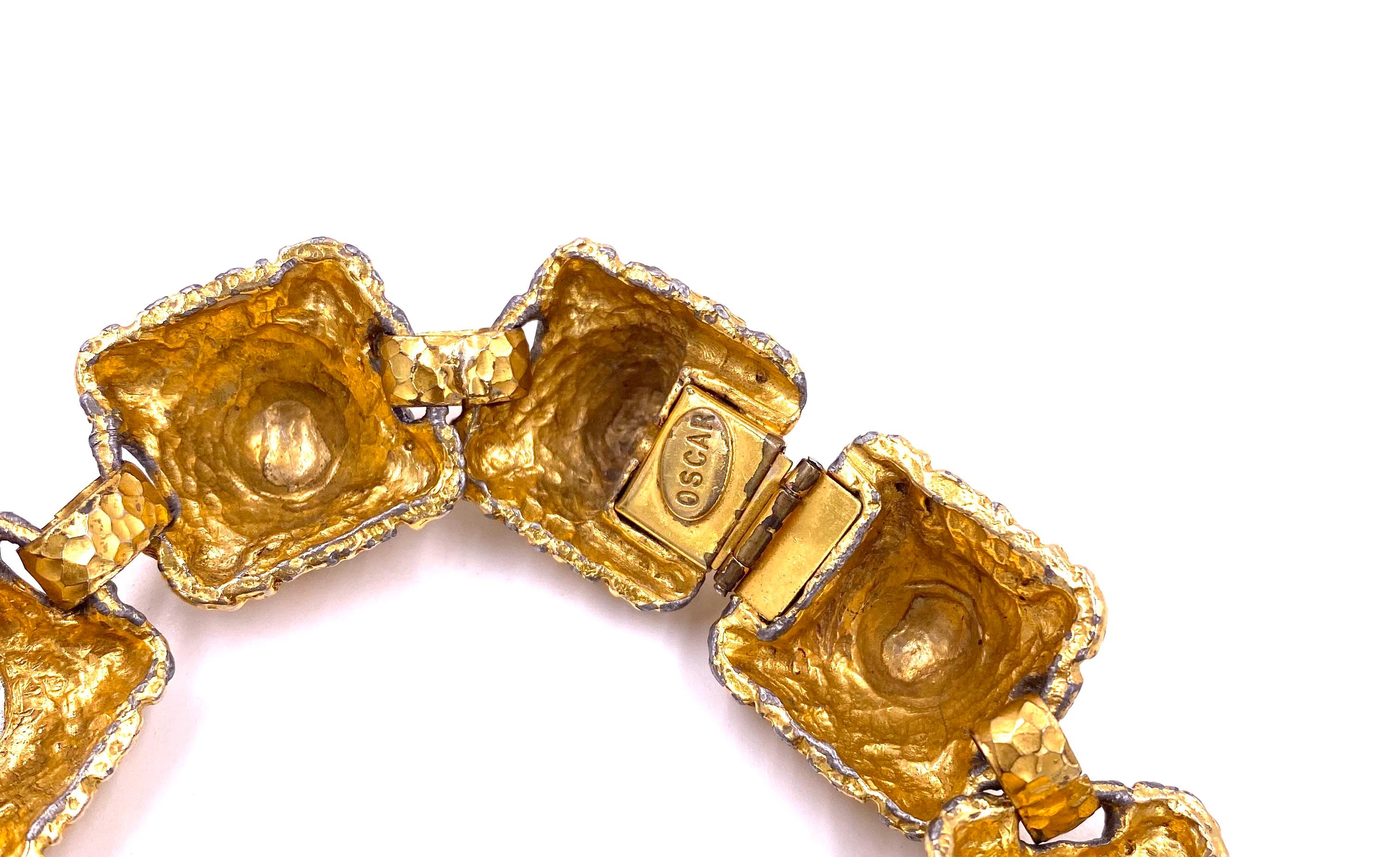 Vintage Oscar de La Renta Gold Necklace w/ Cabachon Stones In Good Condition For Sale In Los Angeles, CA