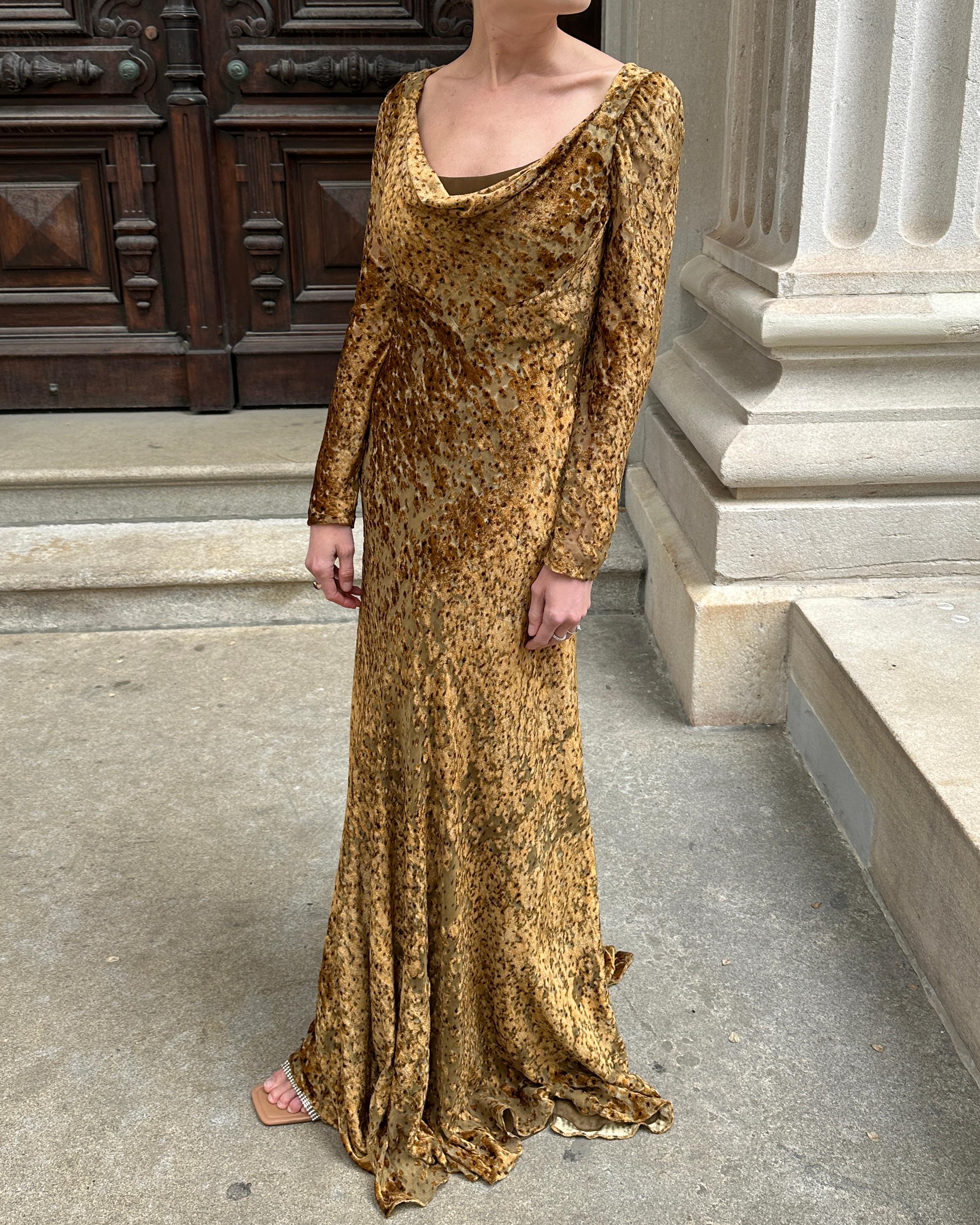 Vintage Oscar de la Renta Long Sleeve Velvet Gown 2