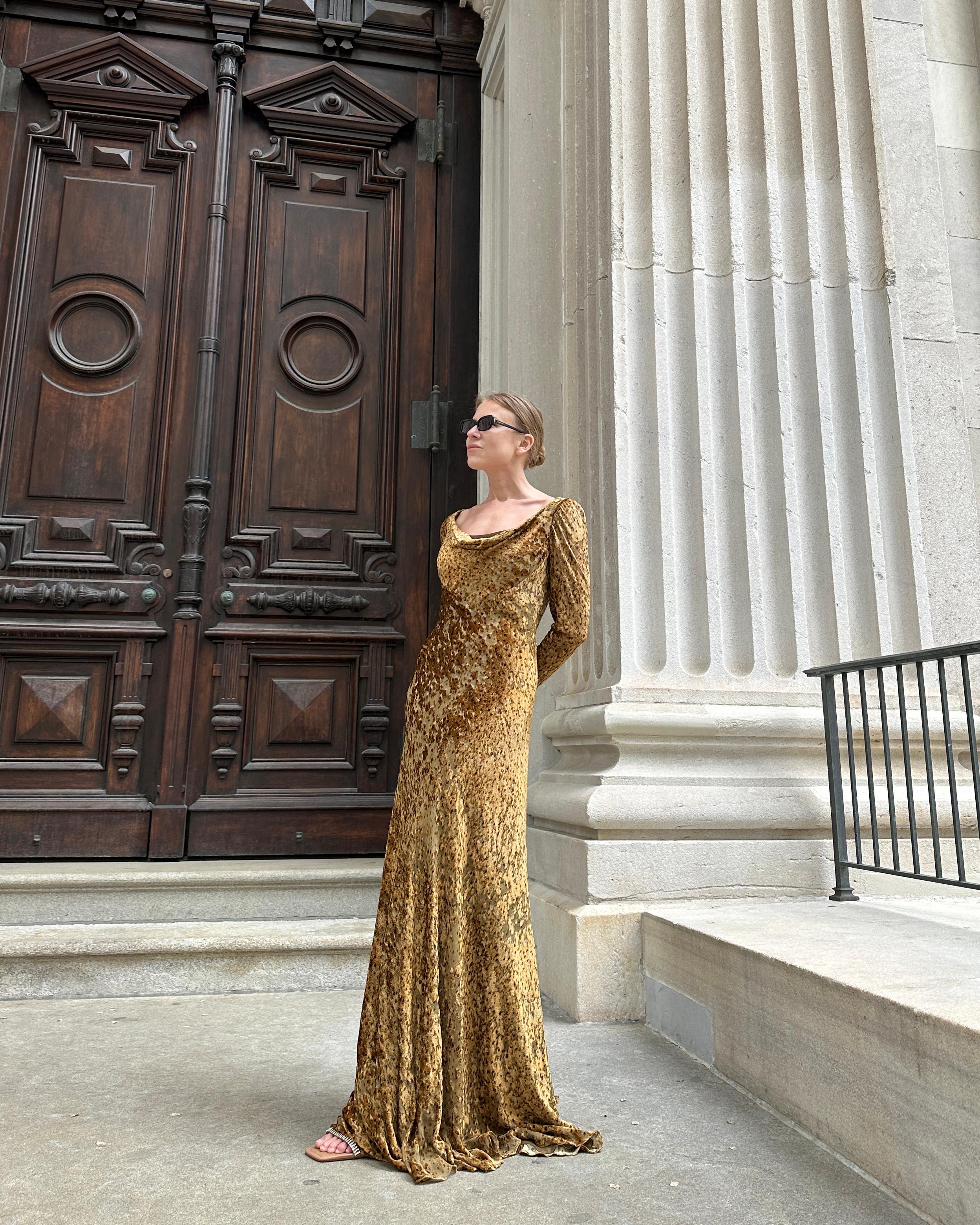 Vintage Oscar de la Renta Long Sleeve Velvet Gown 3