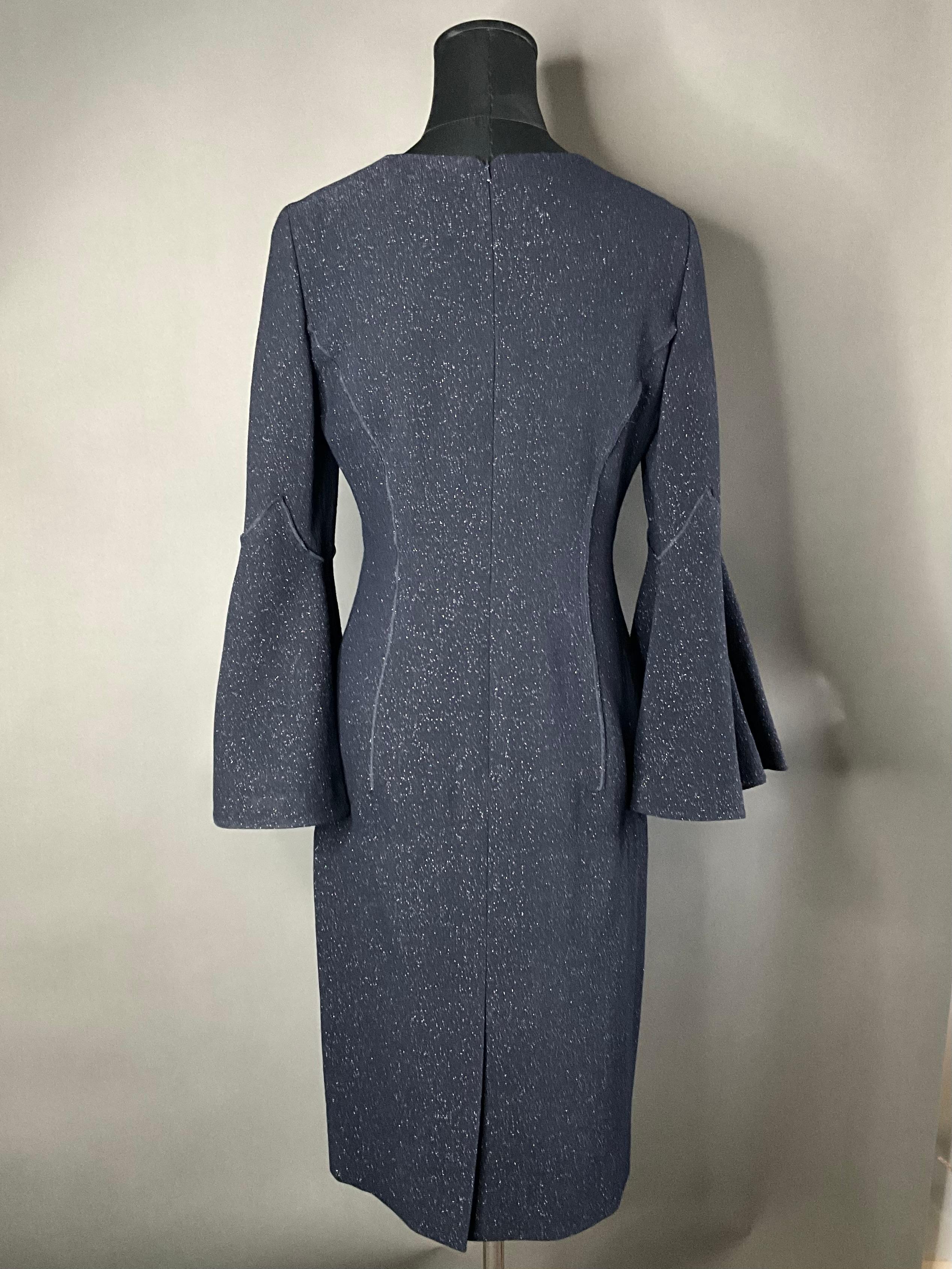 Vintage Oscar de la Renta Navy Dress with Butterly Sleeve For Sale 6
