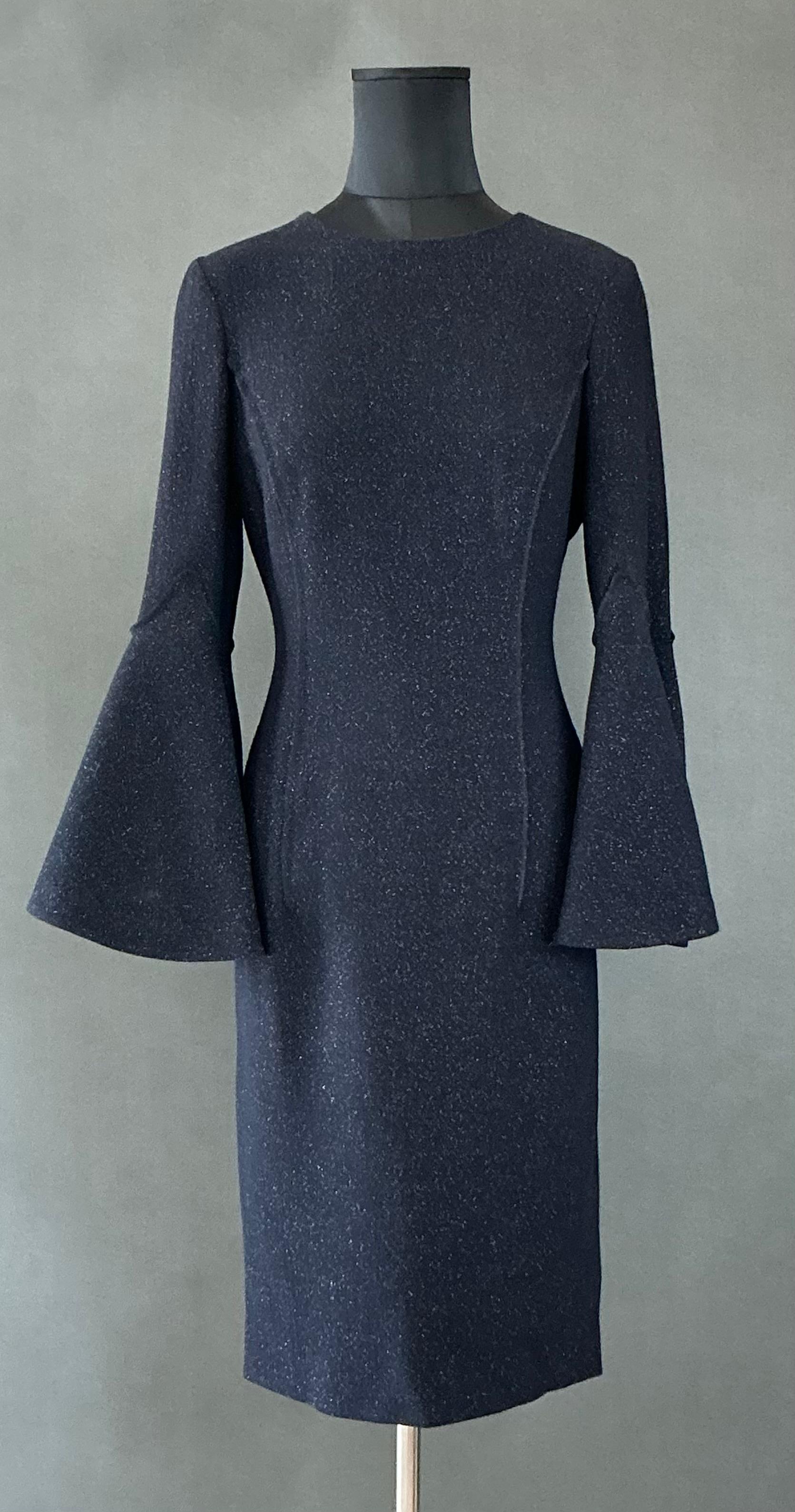 Vintage Oscar de la Renta Navy Dress with Butterly Sleeve In Good Condition For Sale In Lake Worth Beach, FL