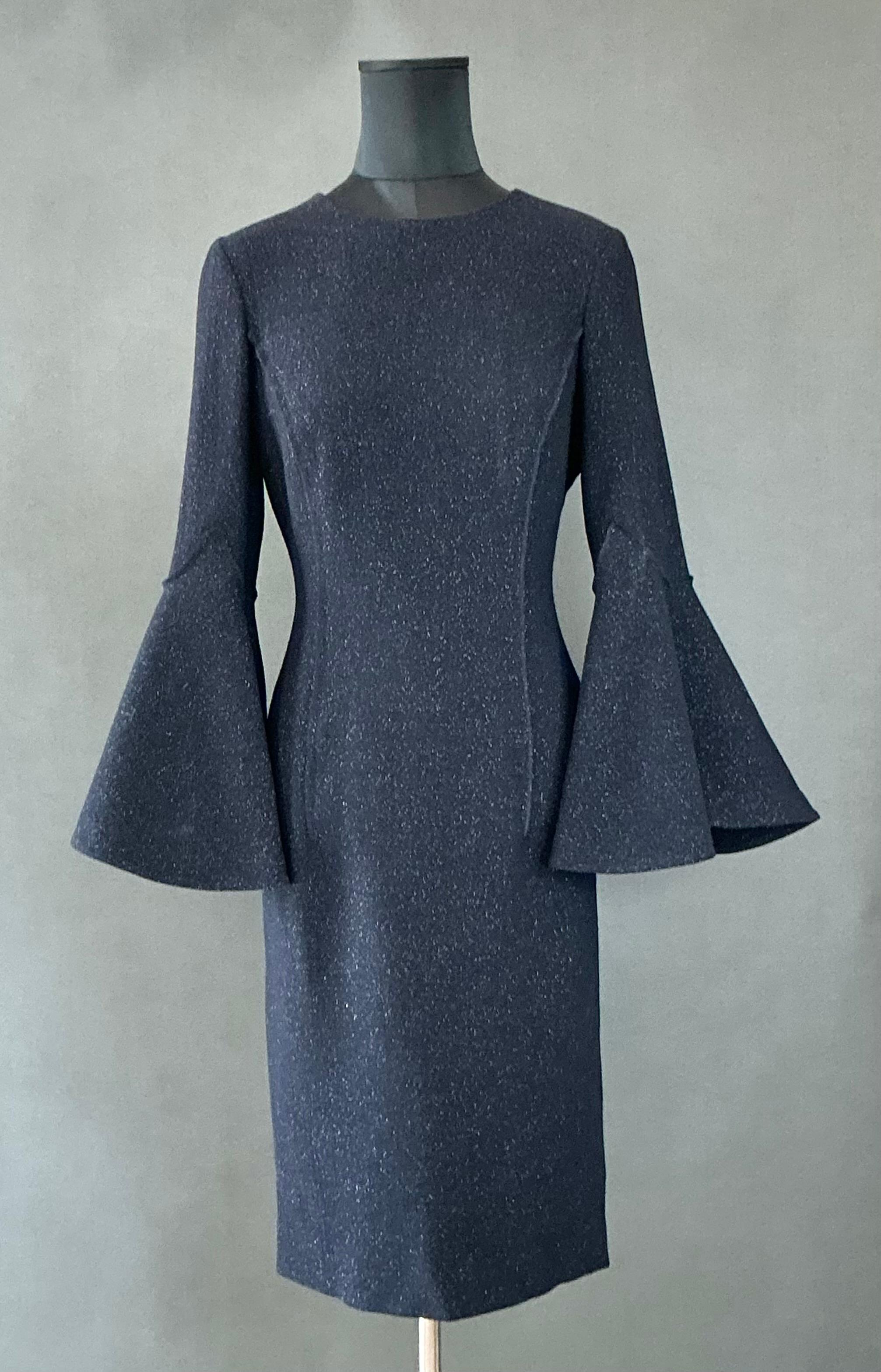 Vestido vintage Oscar De La Renta azul marino con manga mariposa en venta 1