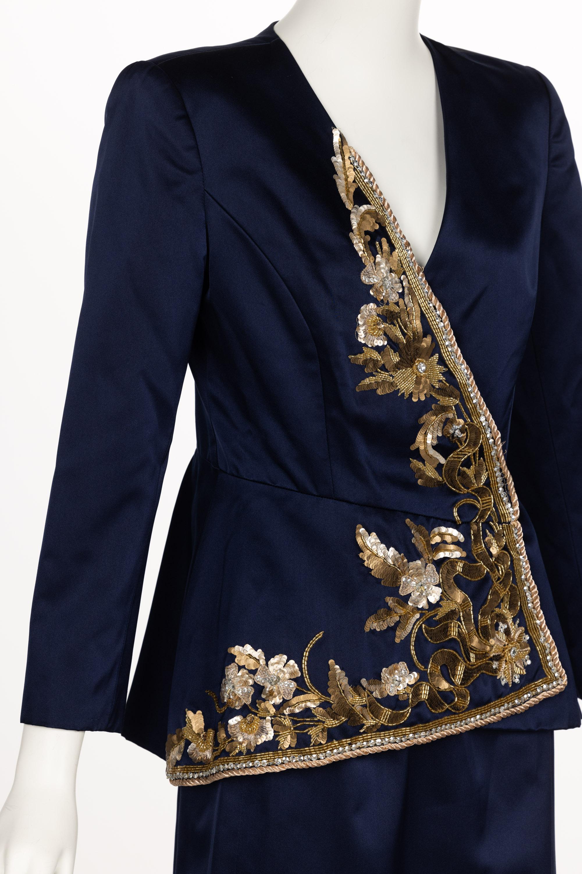 Oscar de la Renta Vintage Marineblauer Satin-Anzug mit Goldverzierung aus Satin H/W 1992 im Angebot 5