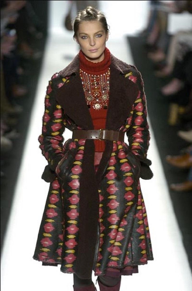 Vintage Oscar de la Renta Shearling Ikat Painted Print Coat
Runway F/W 2005 Collection
US size - 10
100% Shearling, Dark brown color with raspberry and yellow color Ikat painted print.
Two side pockets, Back slit, Sleeves can be roll up for