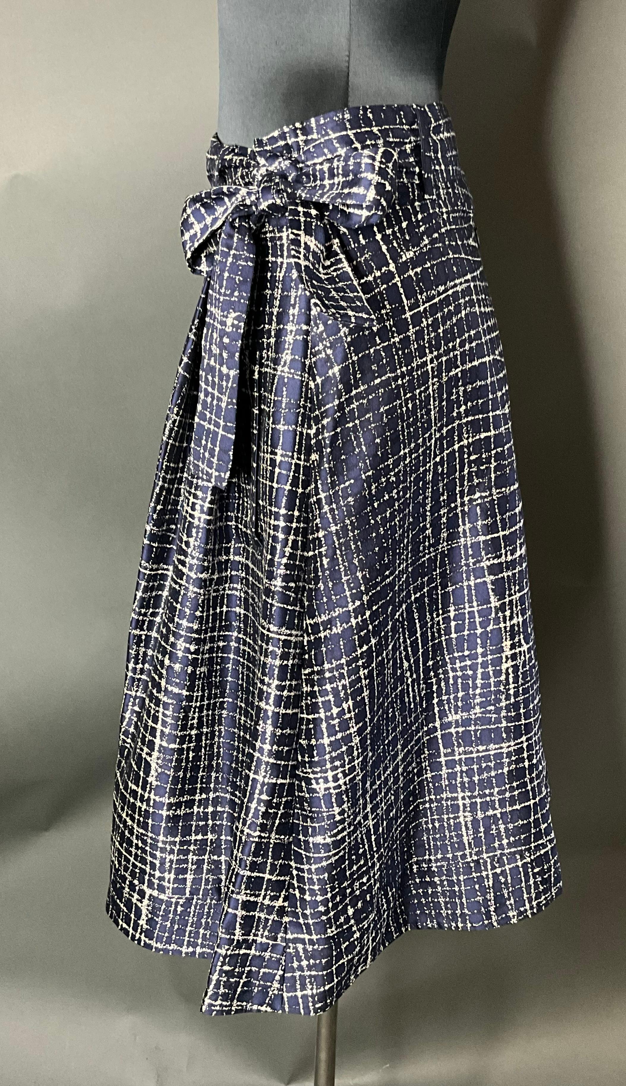 Women's Vintage Oscar de la Renta Silk Belted Skirt For Sale