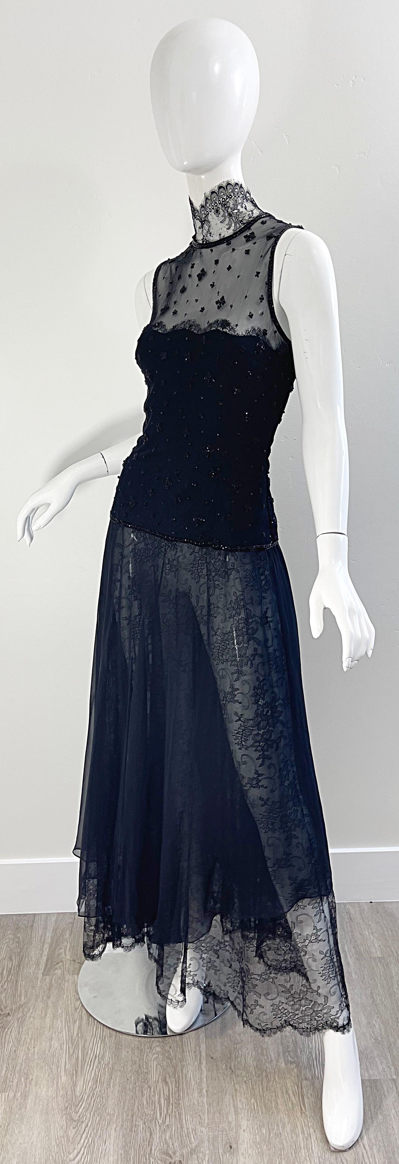 Vintage Oscar de la Renta Sheer Size 10 / 12 Black Silk Chantilly Lace Gown  For Sale 8