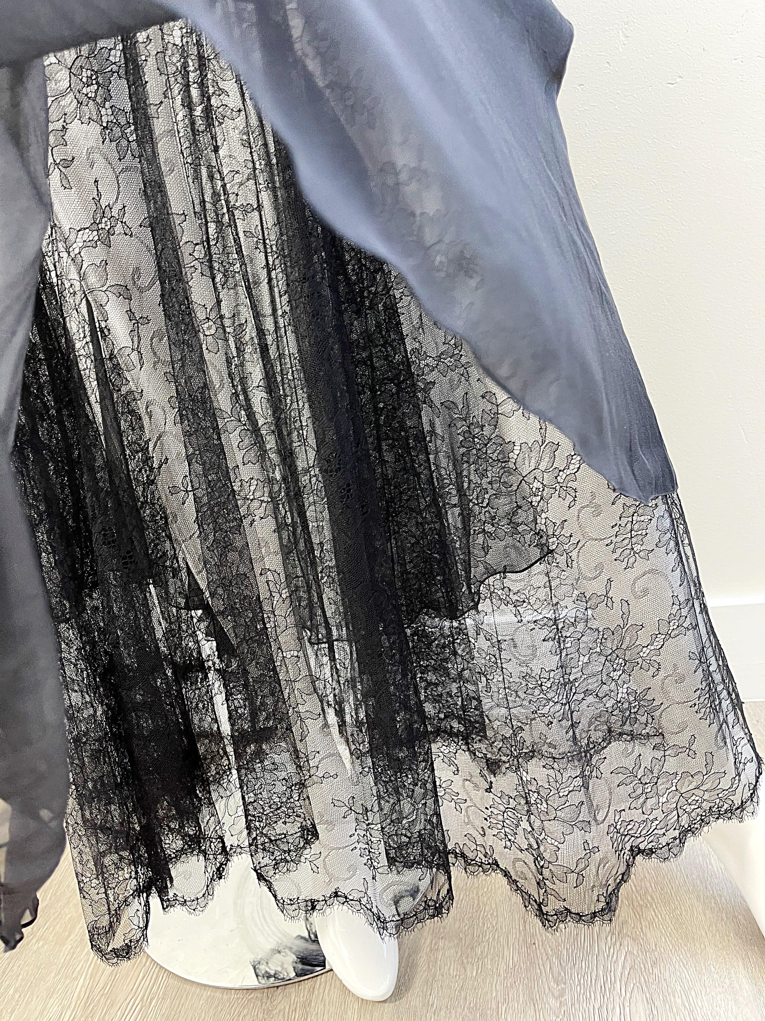 Vintage Oscar de la Renta Sheer Size 10 / 12 Black Silk Chantilly Lace Gown  For Sale 2
