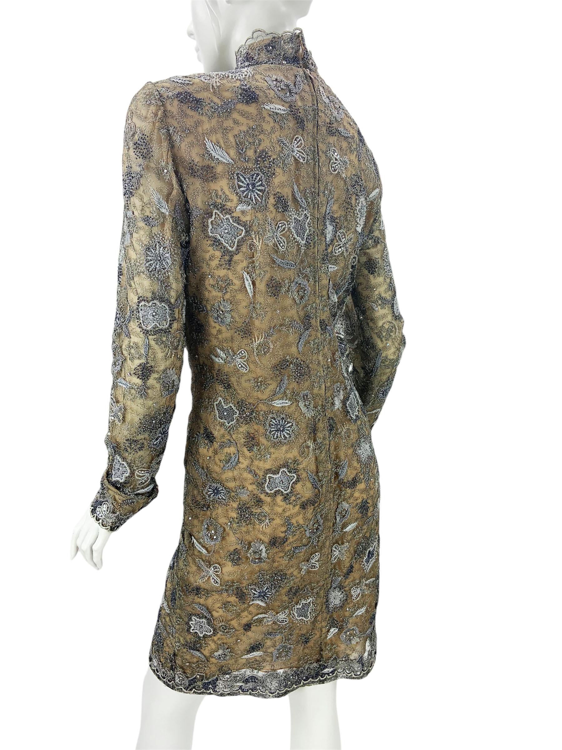 Robe vintage Oscar de la Renta gris fumé métallisé entièrement ornée de dentelle 10 Excellent état - En vente à Montgomery, TX