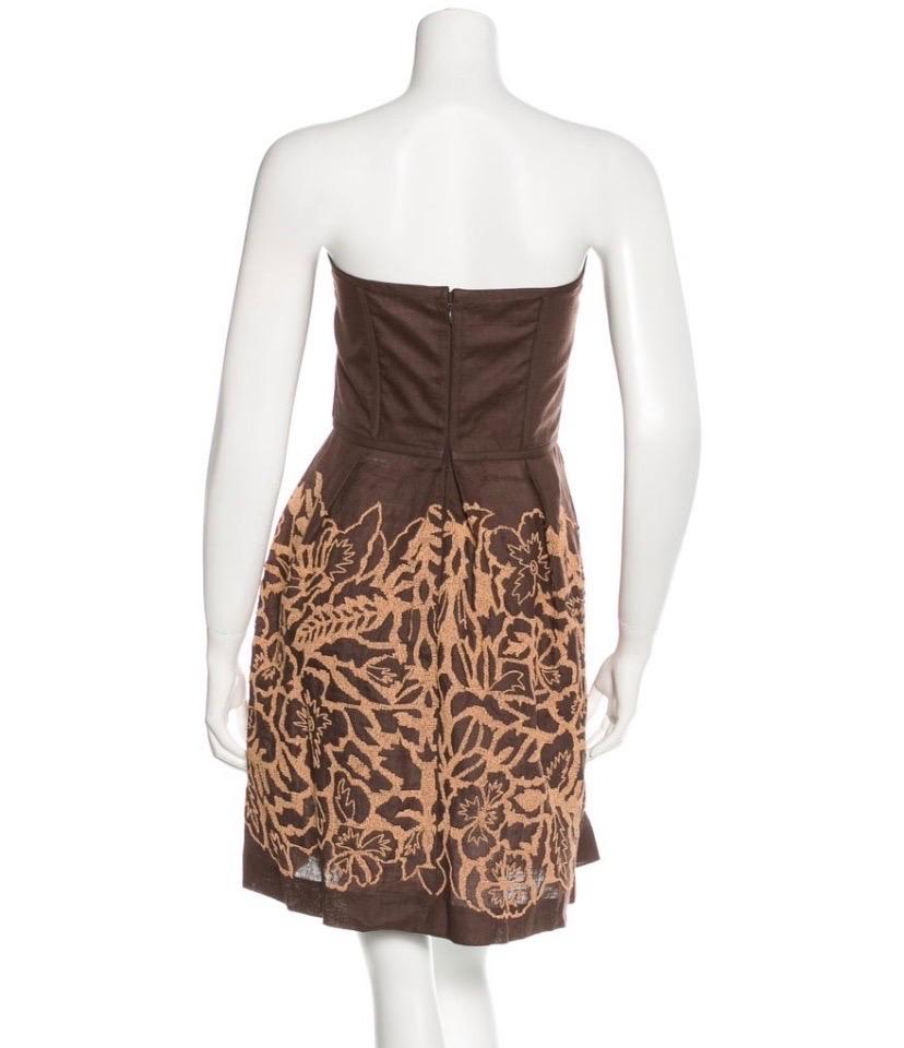 Vintage Oscar de la Renta Strapless Corset Beaded Dress
USA size 6
100% Ramie - Ramie fabric is very strong and durable, light and breathable like cotton and linen. It is not very flexible or elastic. It is made of natural fibers from the Ramie