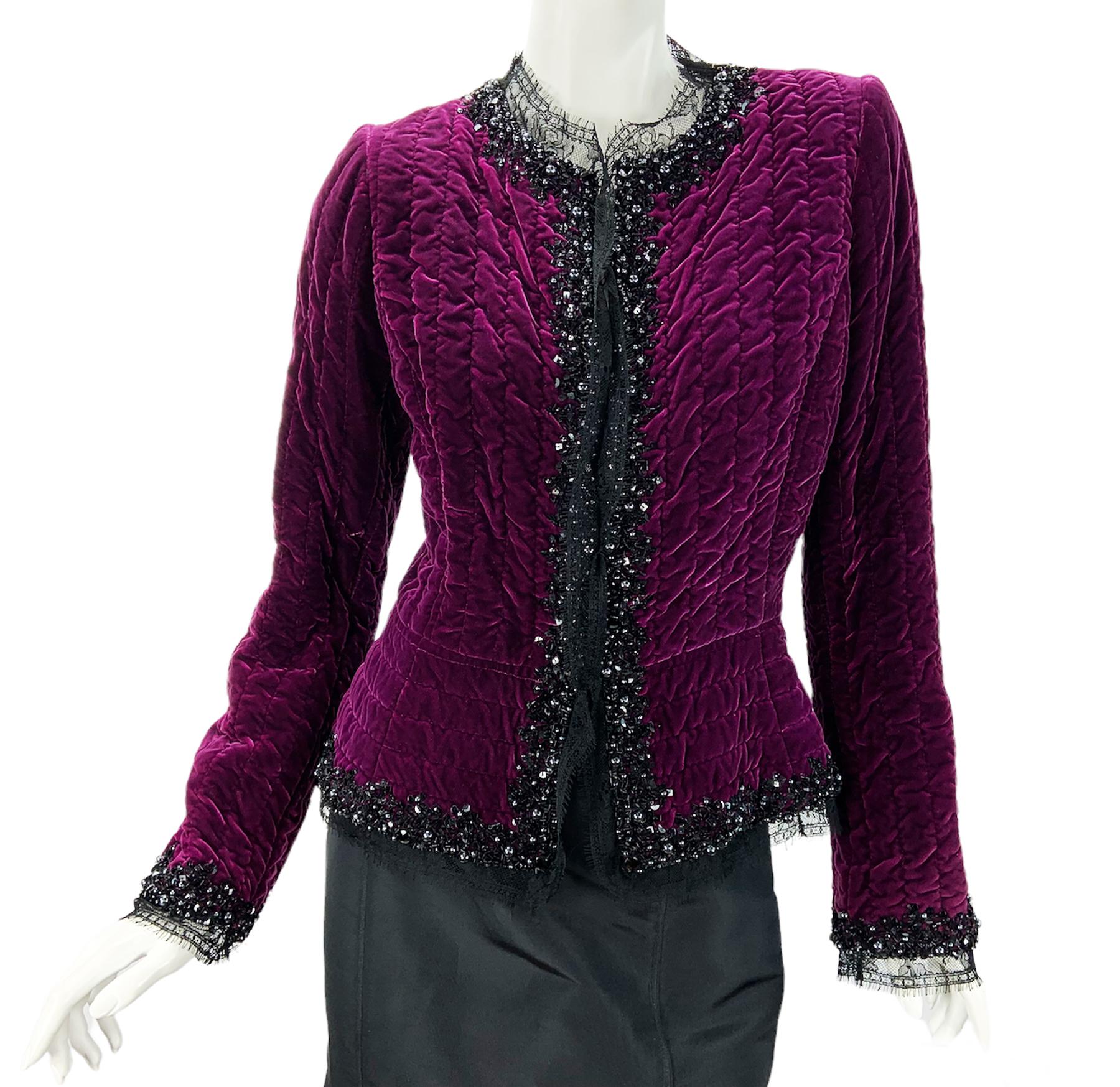 Vintage Oscar de la Renta Velvet Quilted Warm Embellished Fitted Jacket
US sizes available 8 and 10
Fitted Quilted Velvet Warm Jacket Finished with Lace, Beads and Sequins. Fully Lined, Peplum Style, Hook and Eye Closure, Padded