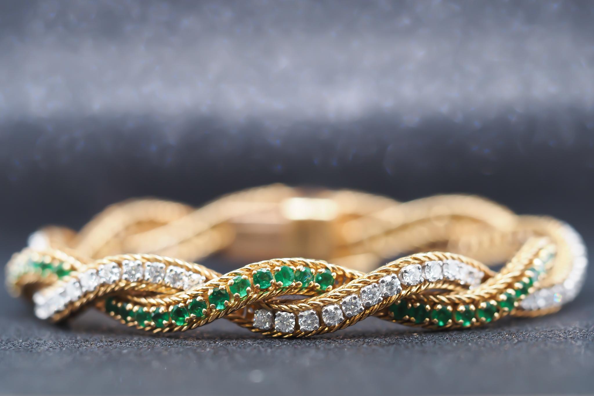 Brilliant Cut Vintage Oscar Heyman 18K Gold & Platinum Emerald and Diamond Bracelet For Sale