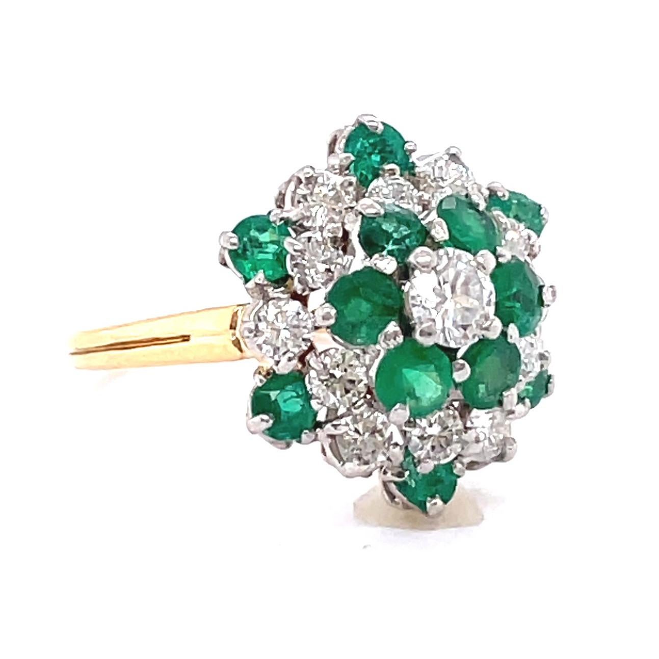 Vintage Oscar Heyman Emerald Diamond 18 Karat Gold Cluster Ring In Excellent Condition In Beverly Hills, CA