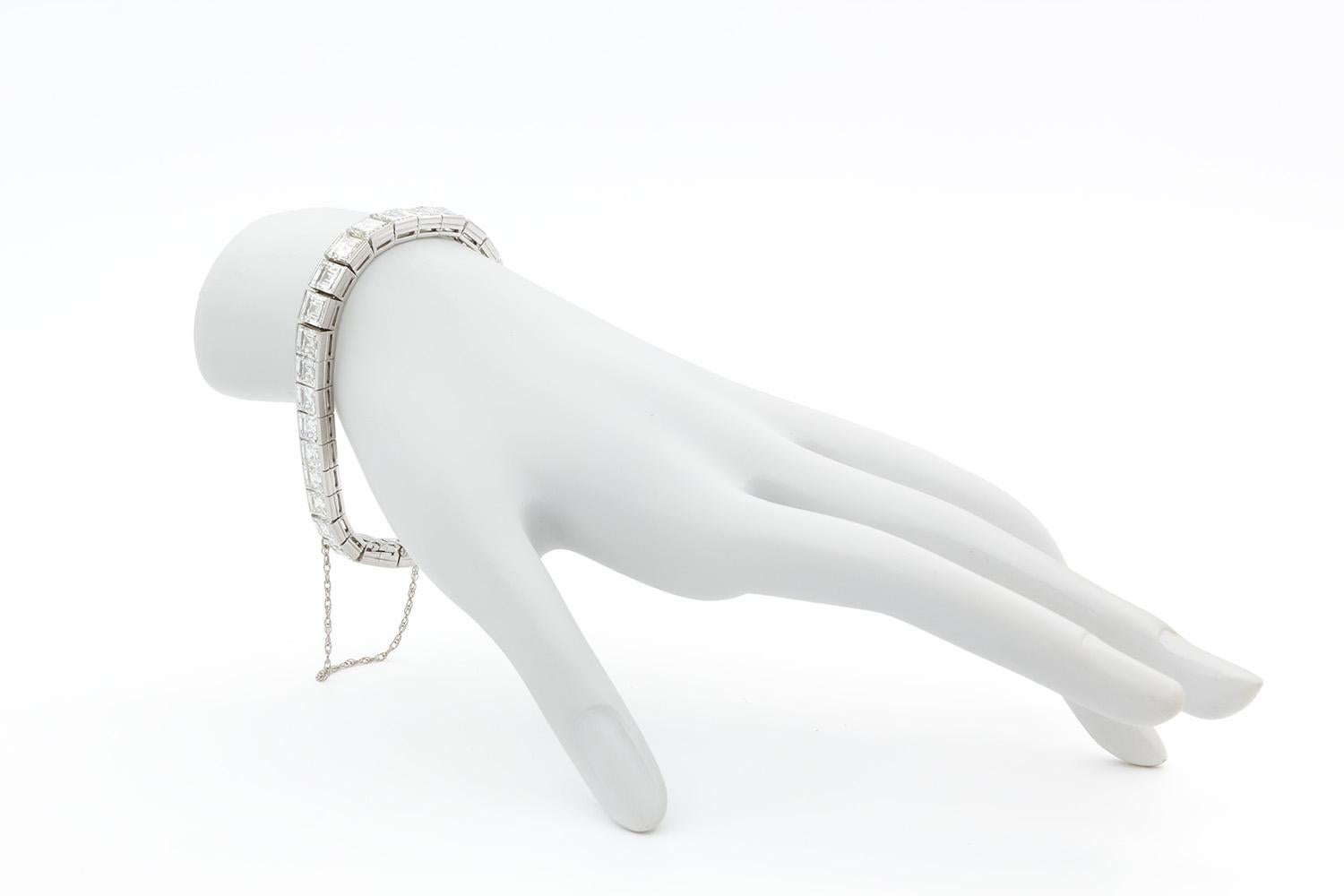 Bracciale vintage Oscar Heyman in platino e diamanti taglio Carrs 25.00ctw in vendita 1