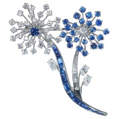 Spilla a fiore in zaffiro, diamanti e platino, Vintage Oscar Heyman, circa 1964