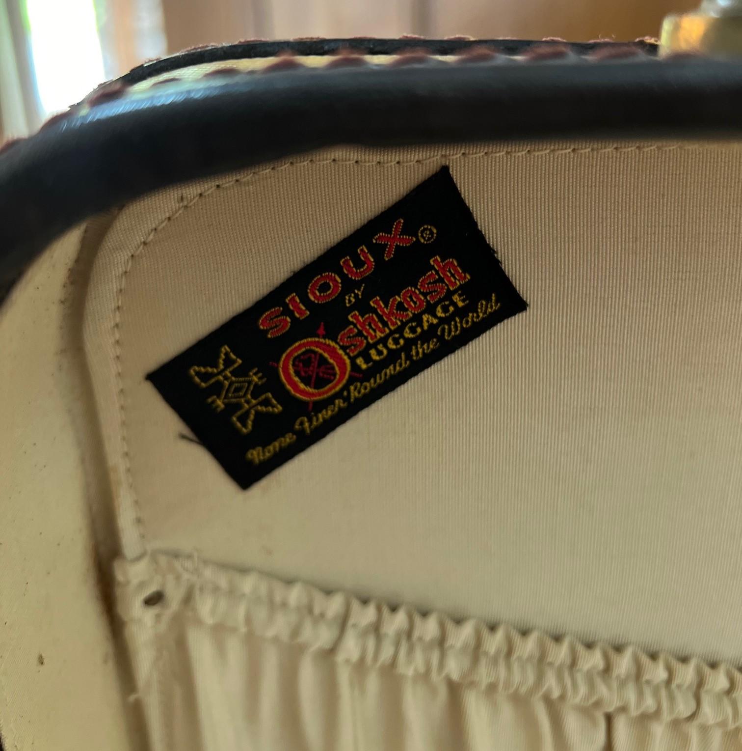 Vintage Oshkosh Suitcase For Sale 3