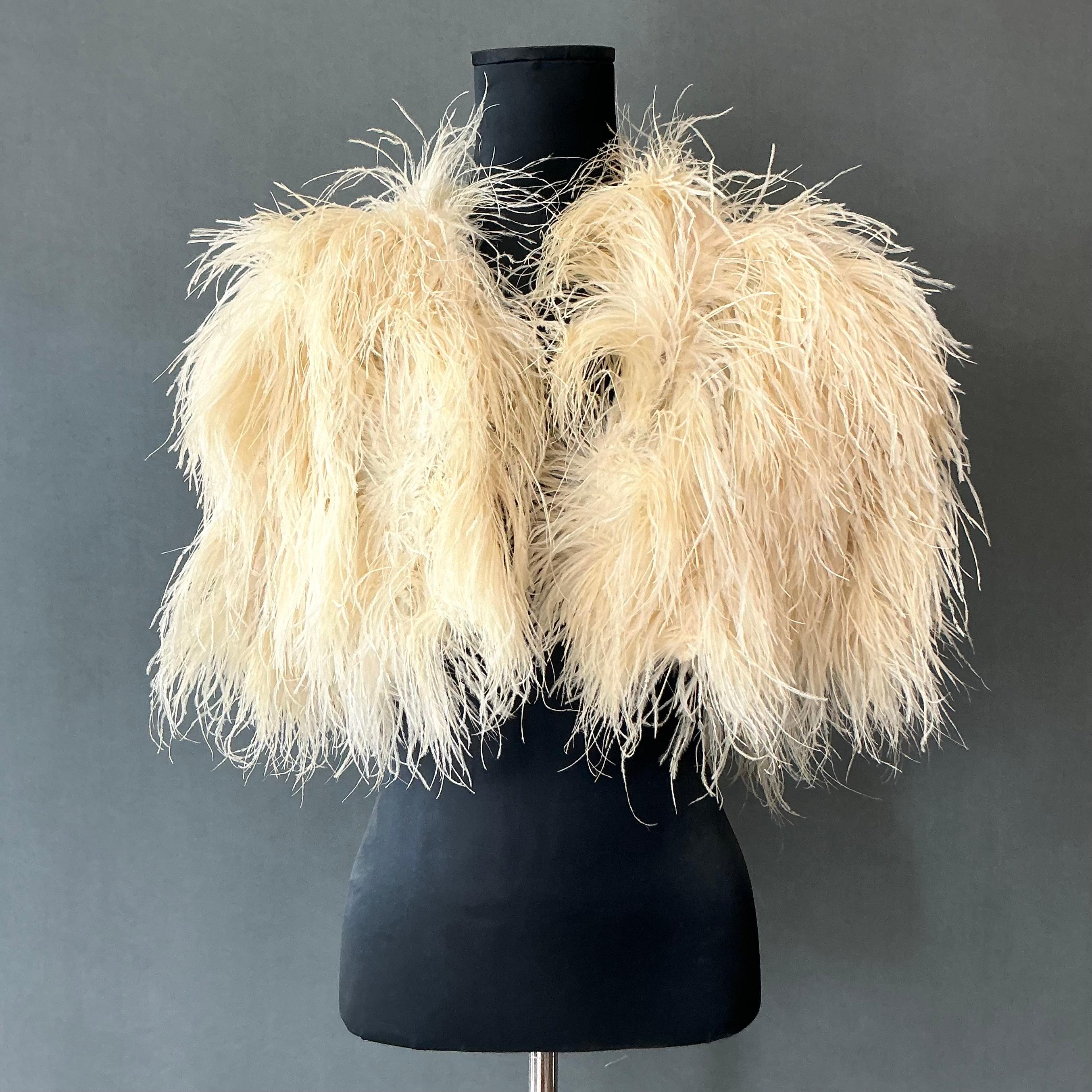 Vintage Ostrich Feather Peignor In Good Condition For Sale In Lake Worth Beach, FL