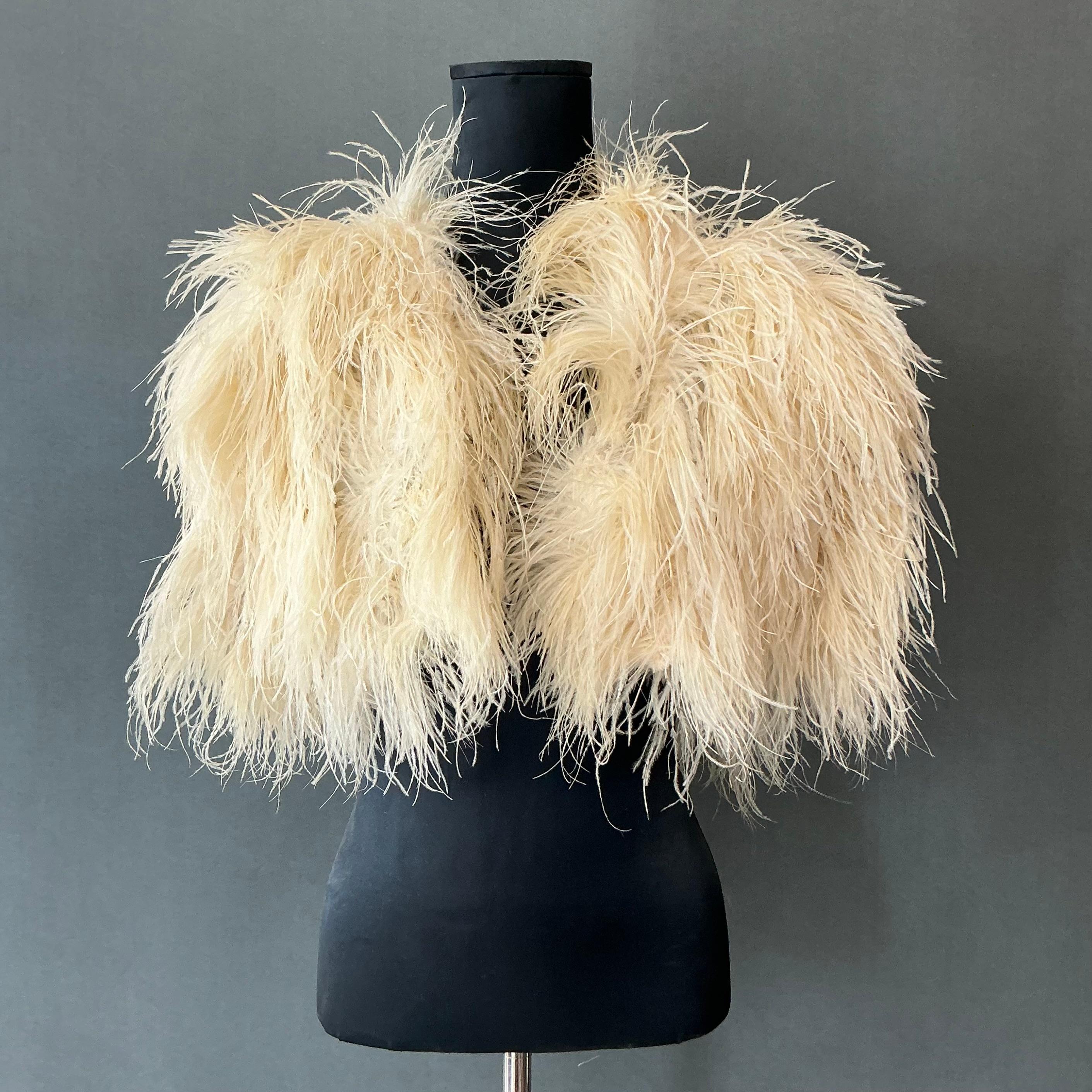 Women's or Men's Vintage Ostrich Feather Peignor For Sale