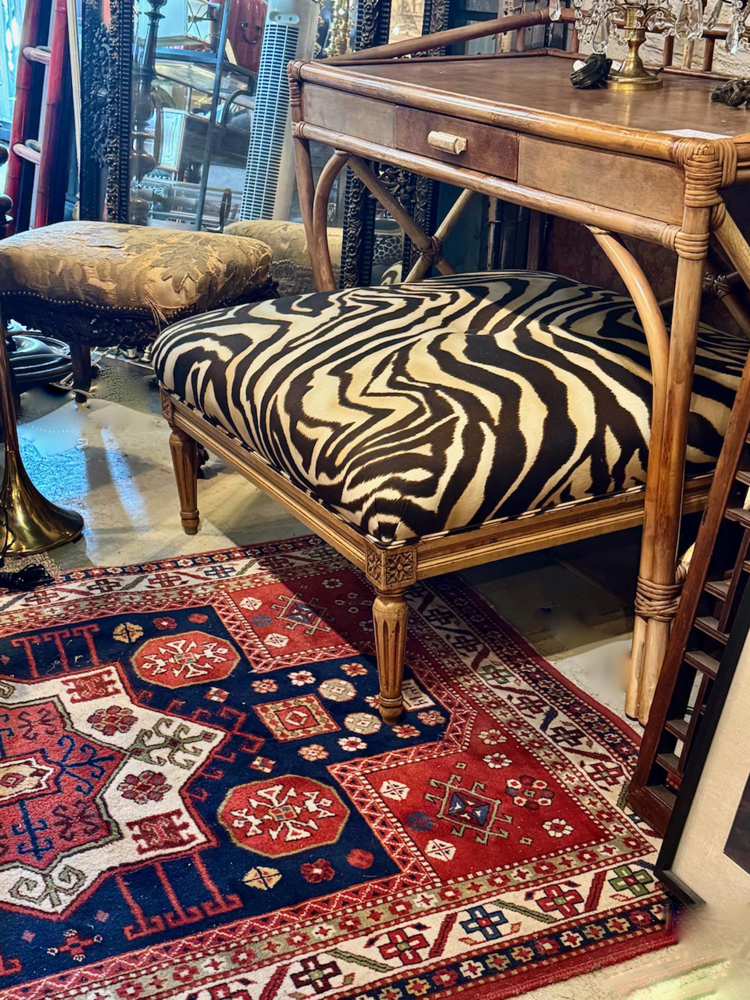 Bohémien Pouf vintage in lino zebrato in vendita