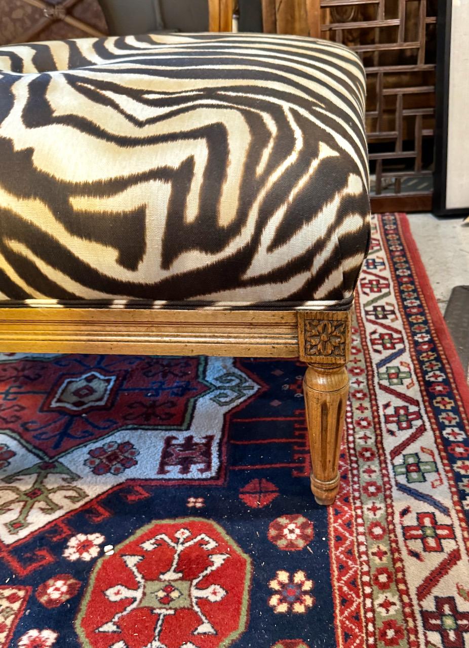 Fine XX secolo Pouf vintage in lino zebrato in vendita