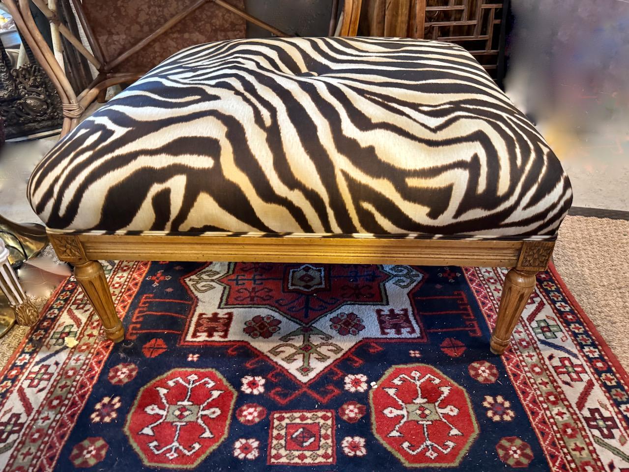 Tessile Pouf vintage in lino zebrato in vendita