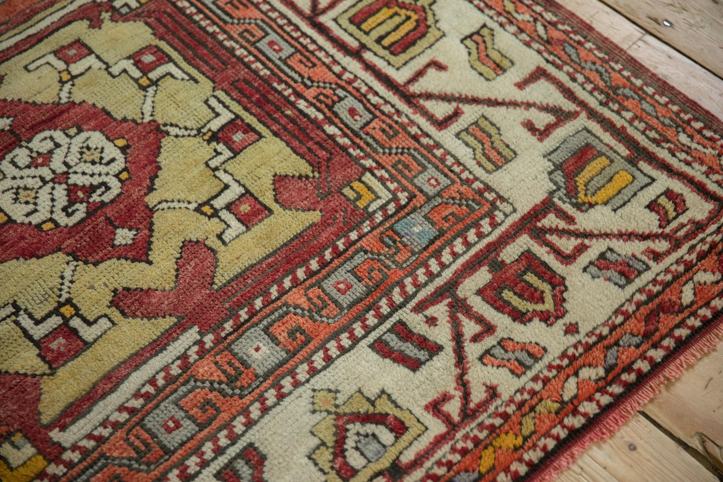 Vintage Oushak Carpet In Good Condition For Sale In Katonah, NY