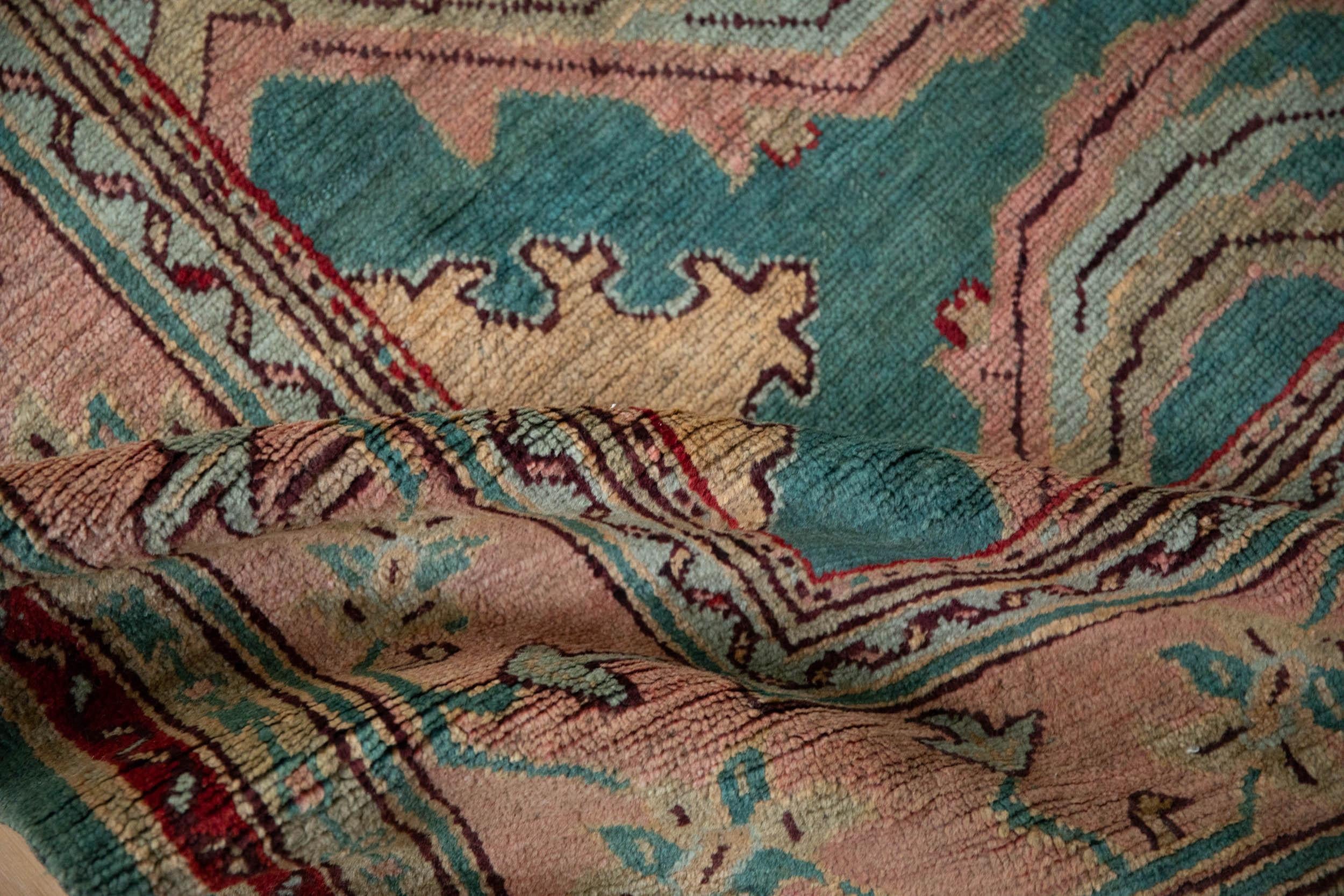 Alfombra Oushak Vintage en venta 1
