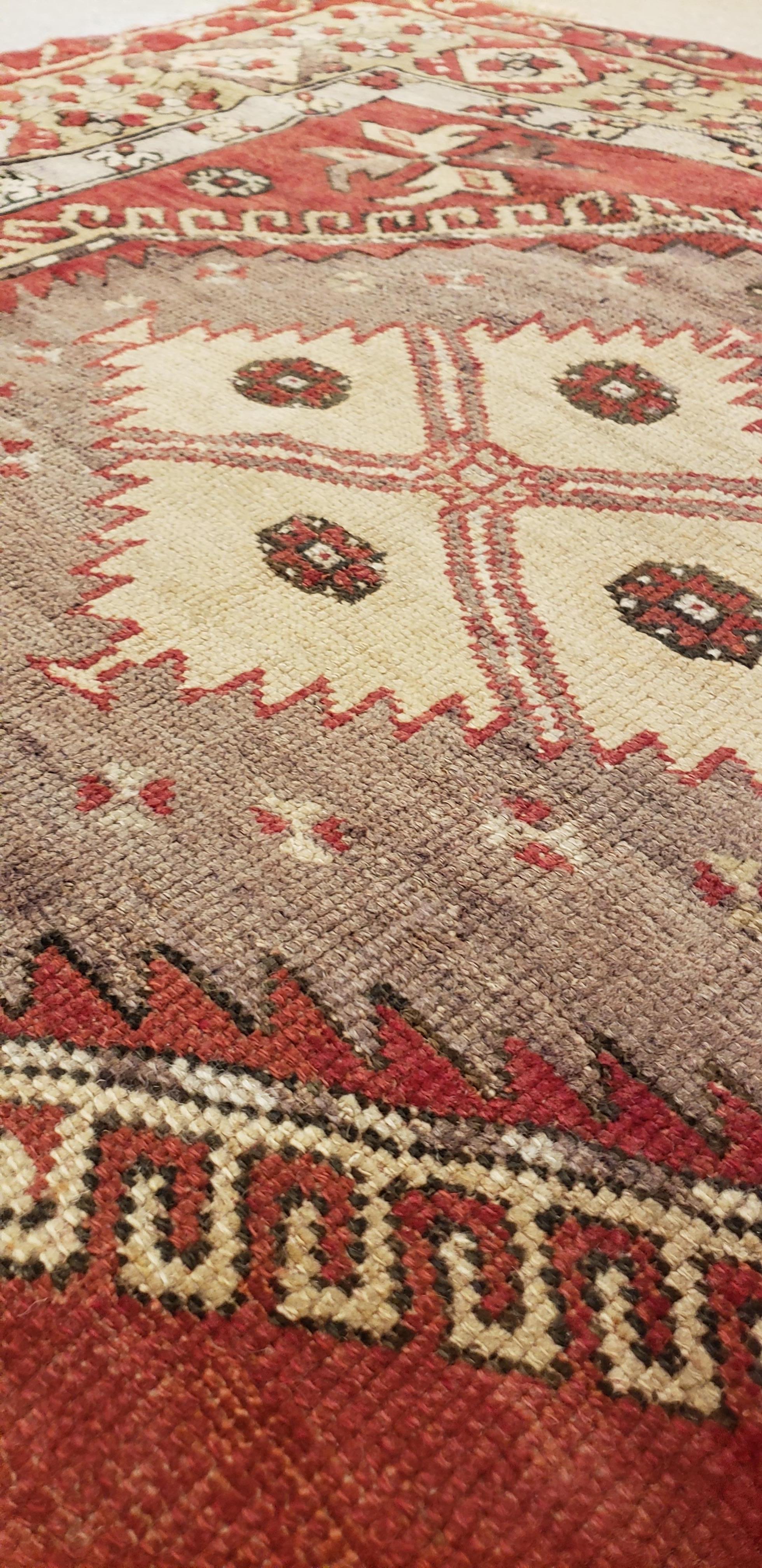 20th Century Vintage Oushak Carpet, Handmade Oriental Rug, Beige, Red, Grey, Off-White For Sale