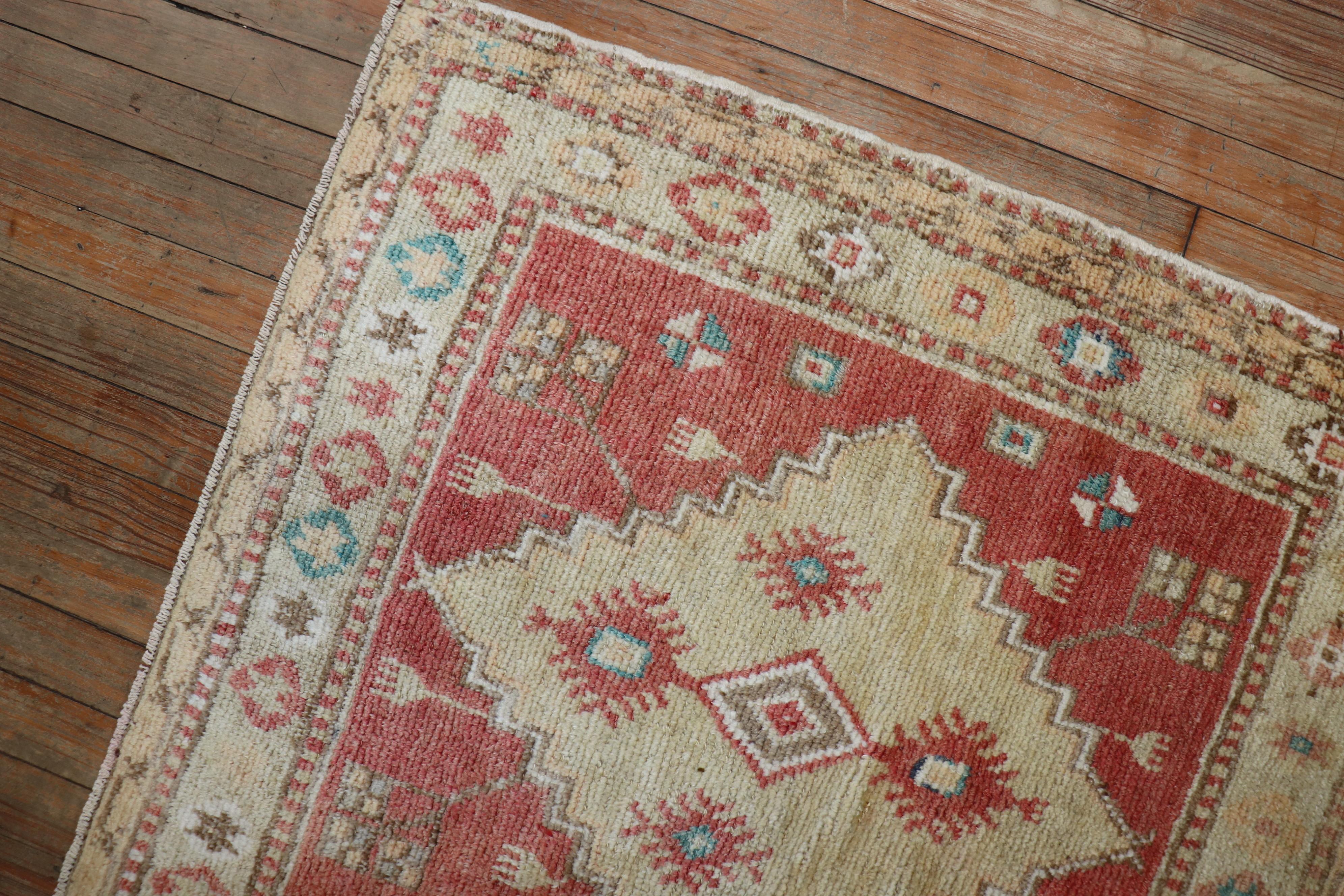 Vintage Oushak Mini Square Traditonal Muted Rug In Good Condition In New York, NY