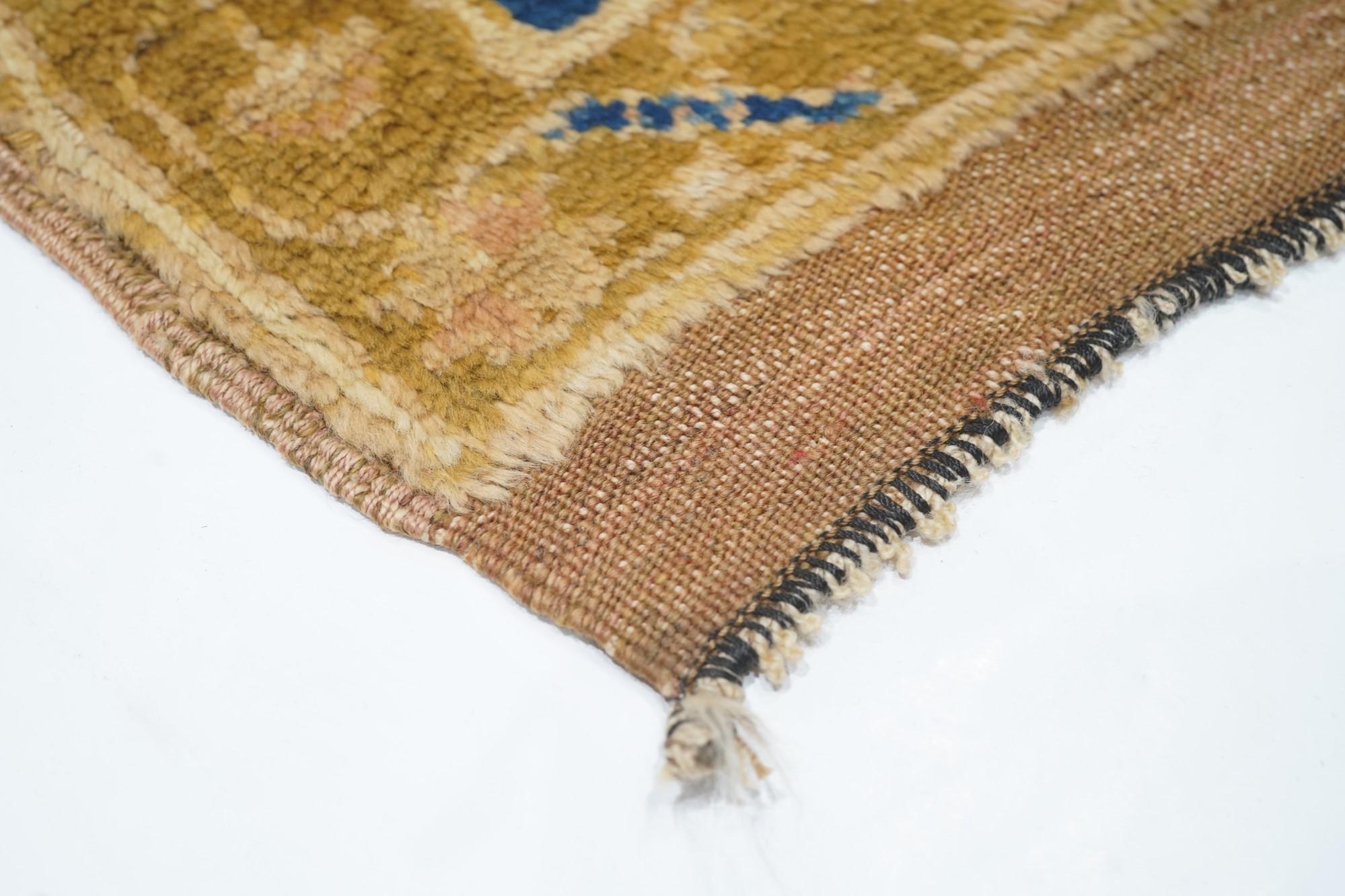 Antique Oushak Rug 3'10'' x 5'10'' In Good Condition For Sale In New York, NY