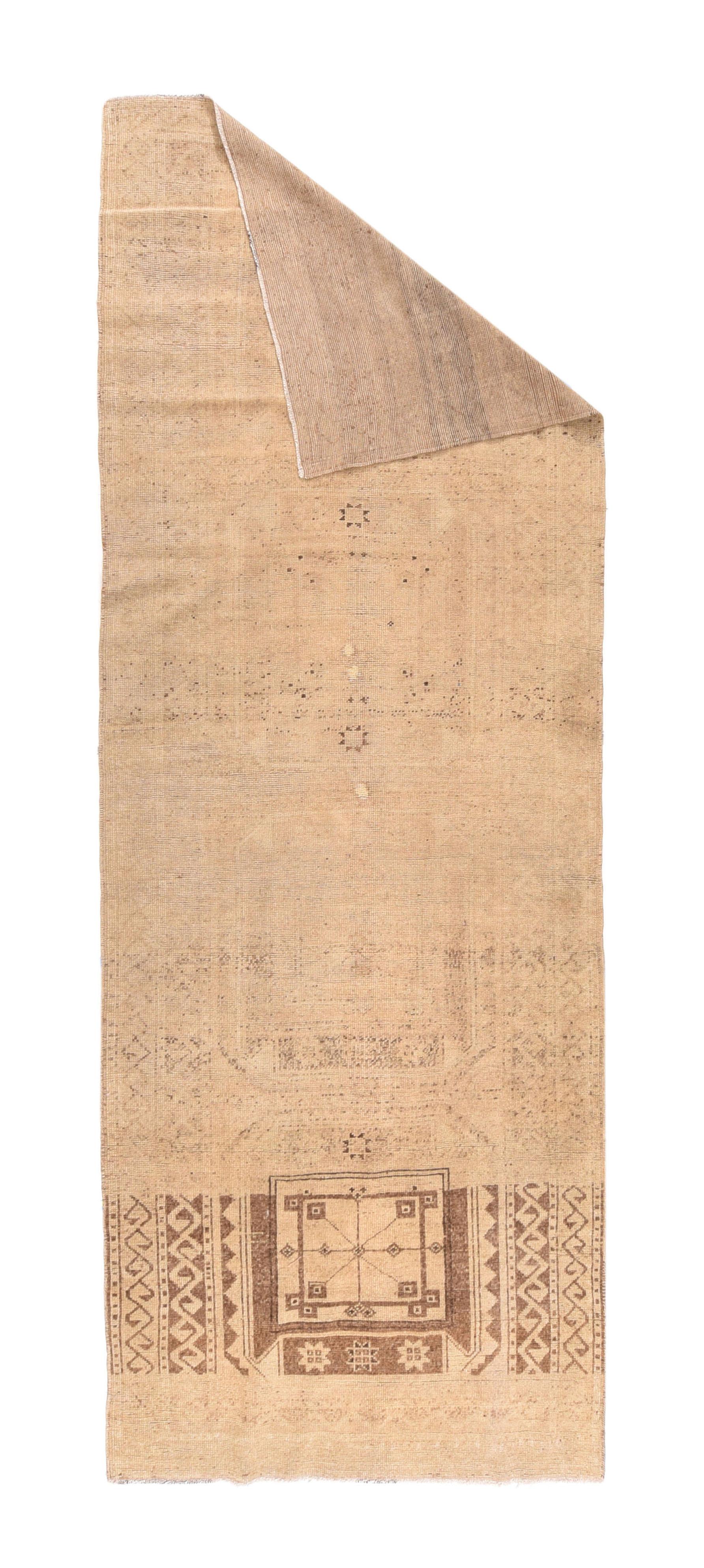 Vintage Oushak rug¬†3'9'' x 10'4''.
