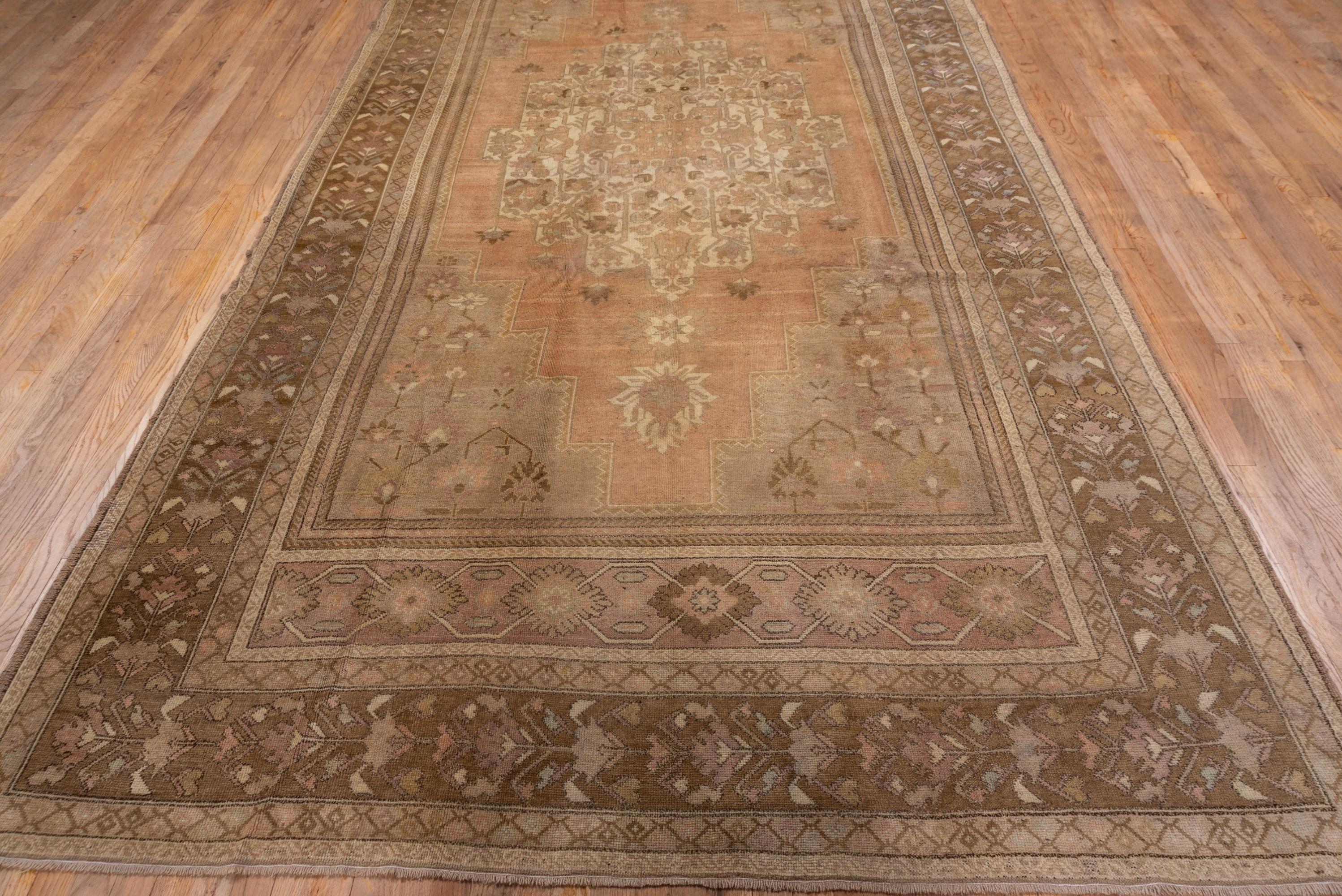 Turco Vintage Oushak Rug in vendita