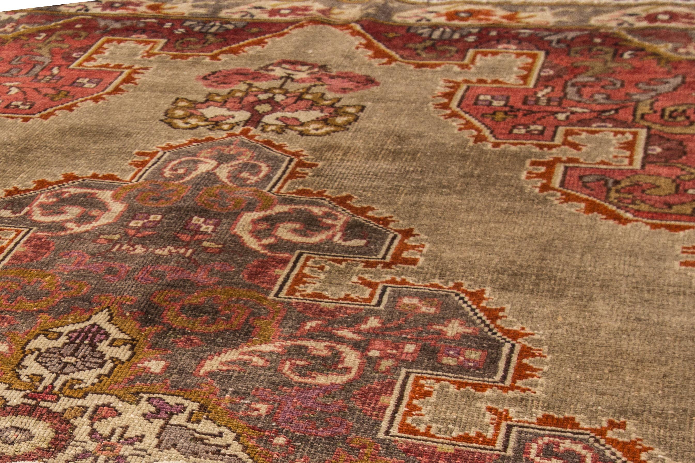 Brown Vintage Handmade Oushak Wool Rug With Medallion Motif In Excellent Condition For Sale In Norwalk, CT