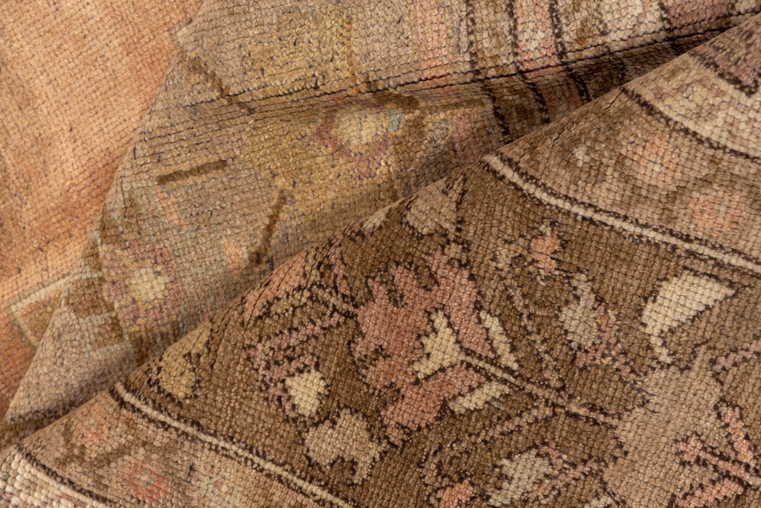 Vintage Oushak Rug in vendita 1