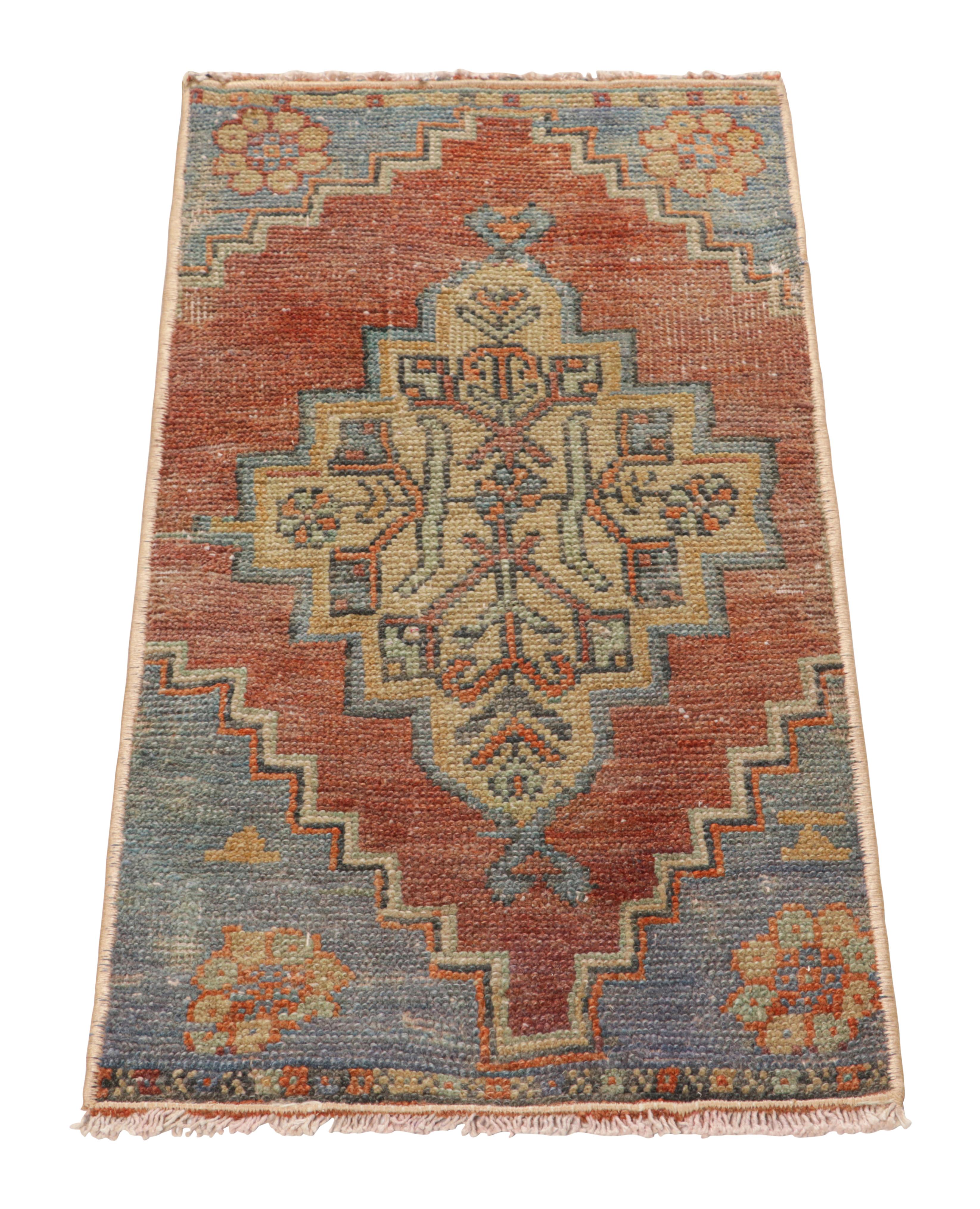 Vintage Oushak Rug in Red & Blue, with Geometric Medallion, from Rug & Kilim  In Good Condition For Sale In Long Island City, NY