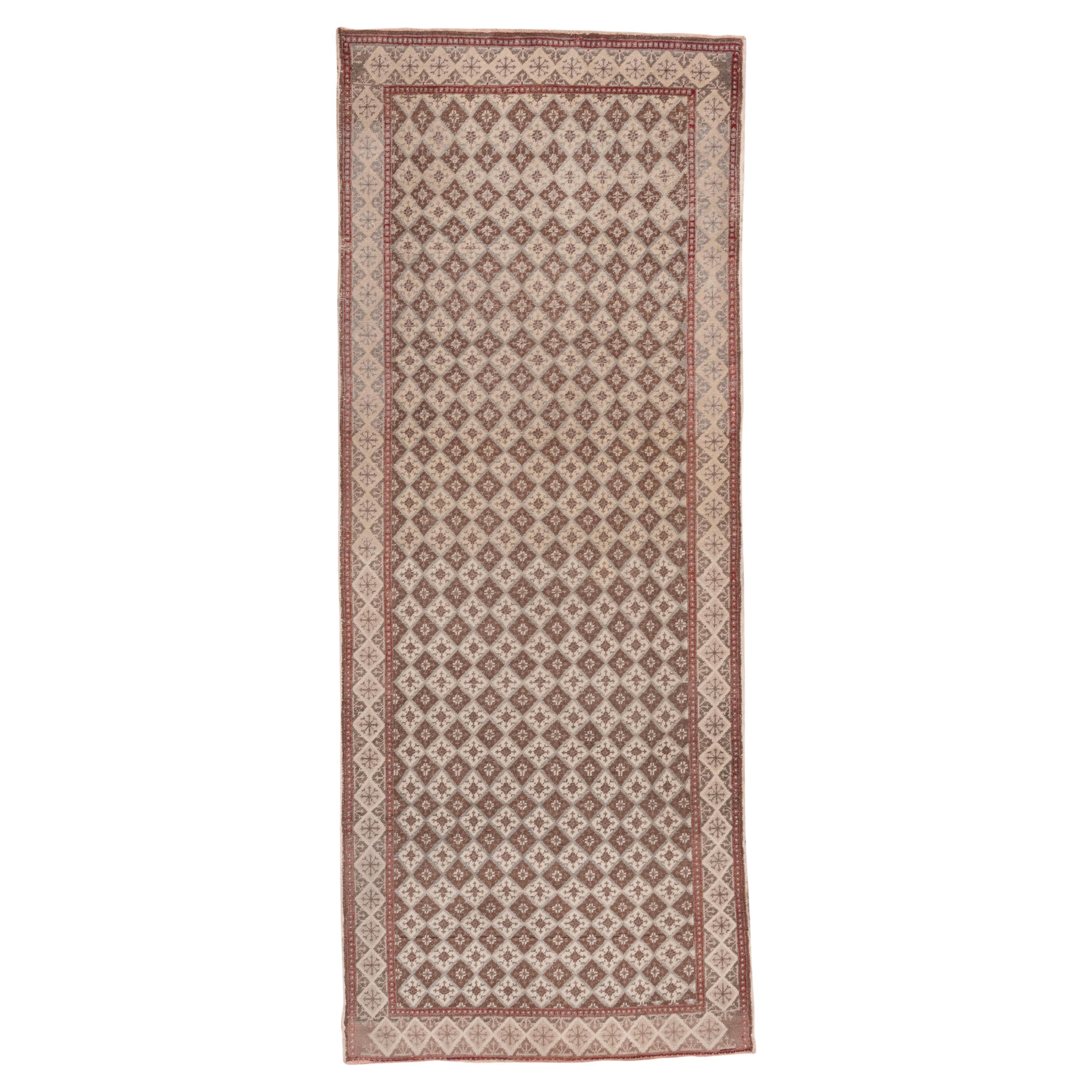 Alfombra Oushak Vintage - Rejilla de rombos repetidos en neutros suaves en venta