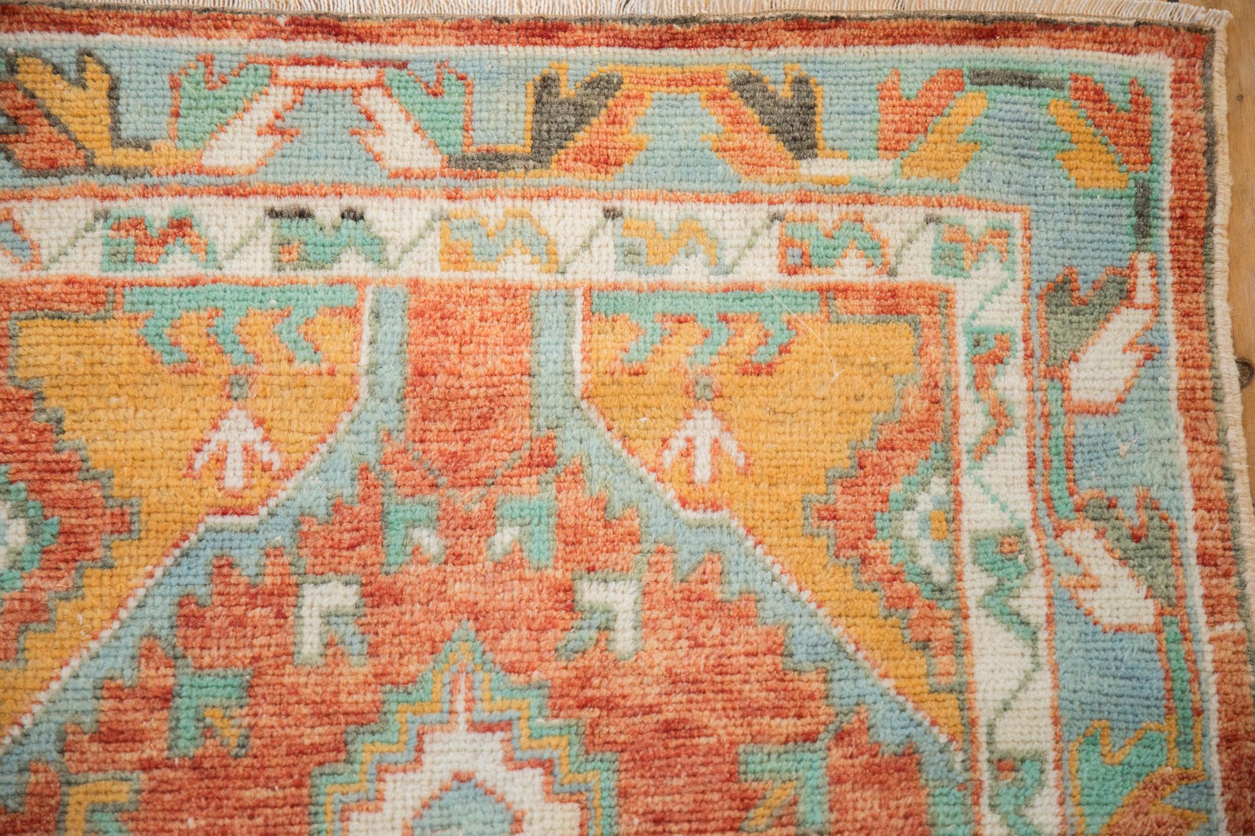Vintage Oushak Teppich Läufer (Handgeknüpft) im Angebot