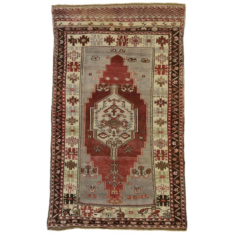 Italy Rug - 683 For Sale on 1stDibs