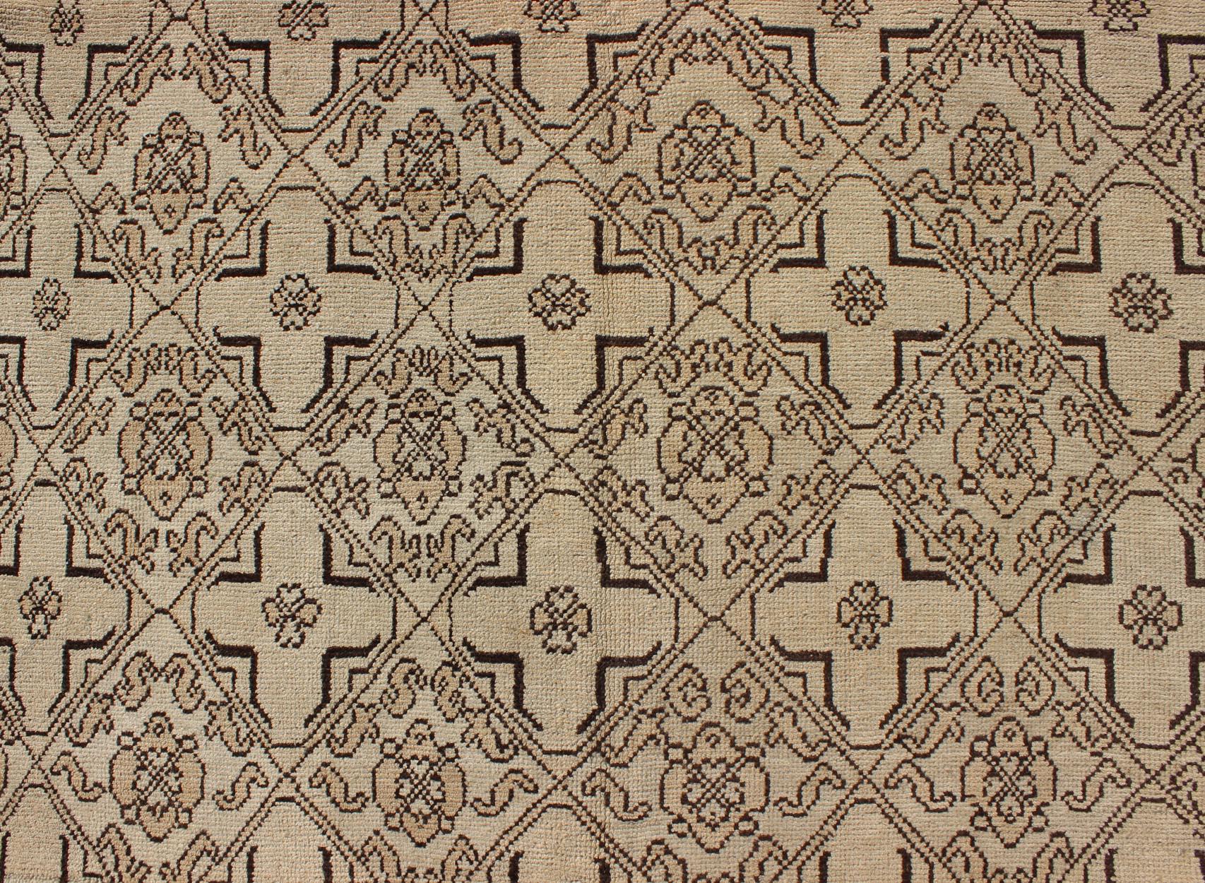 Tappeto Oushak vintage con design moderno e di transizione in marrone scuro e taupe in vendita 1