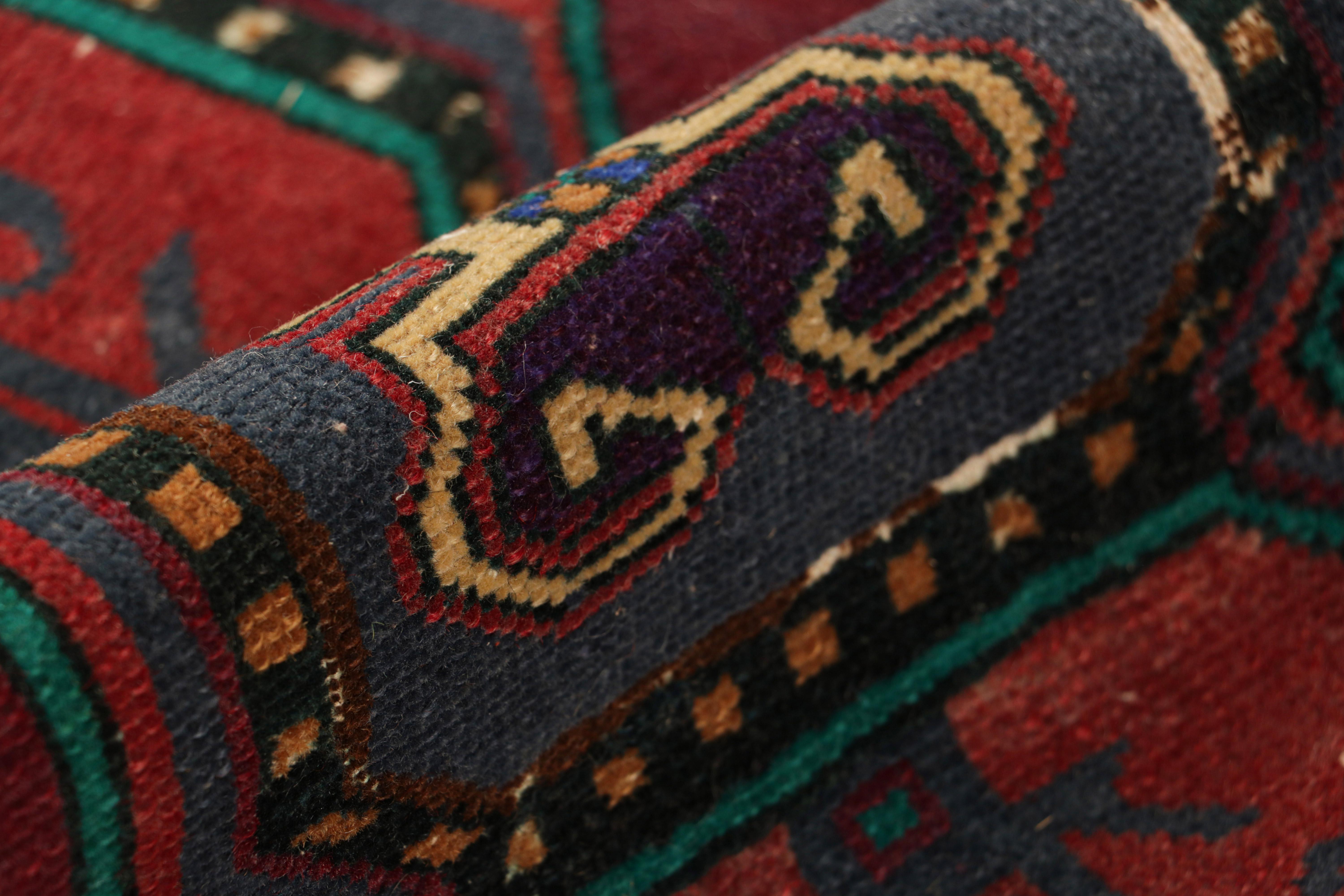 Vintage Oushak Teppich mit polychromen geometrischen Medaillons, von Rug & Kilim (Mitte des 20. Jahrhunderts) im Angebot